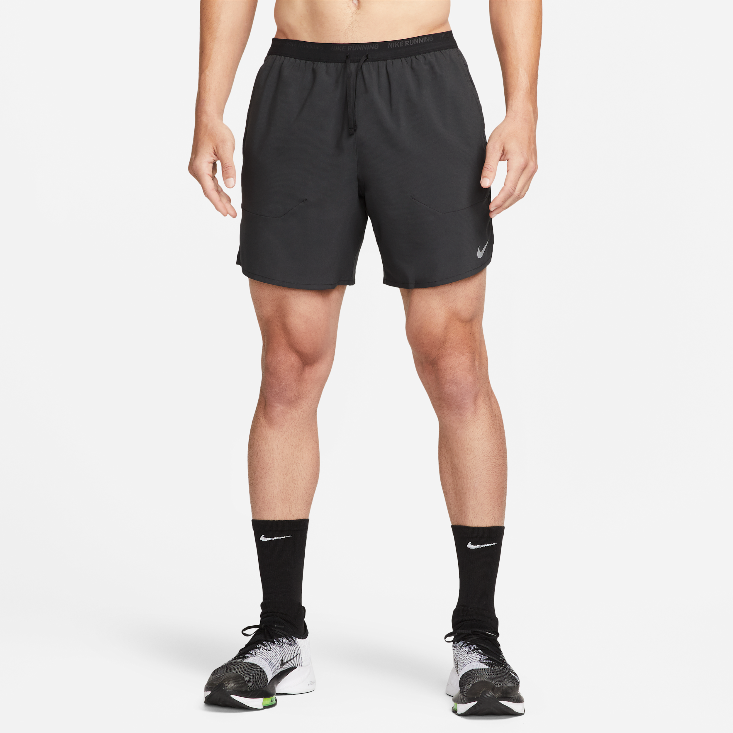 Thumbnail - Nike Stride Dri-FIT-Laufshorts mit Futter für Herren (ca. 18 cm) - Schwarz