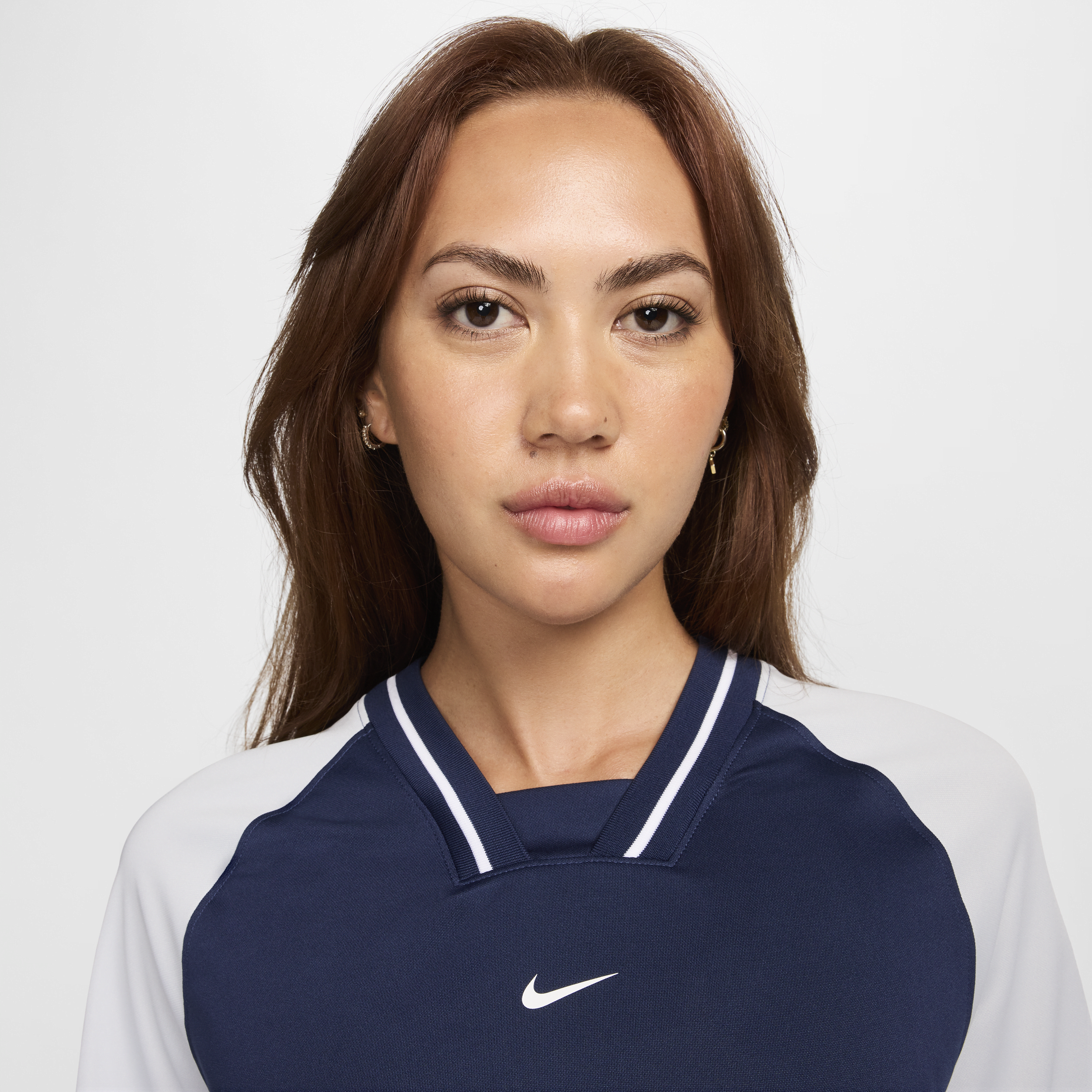 Haut court à manches courtes Nike Sportswear pour femme - Gris