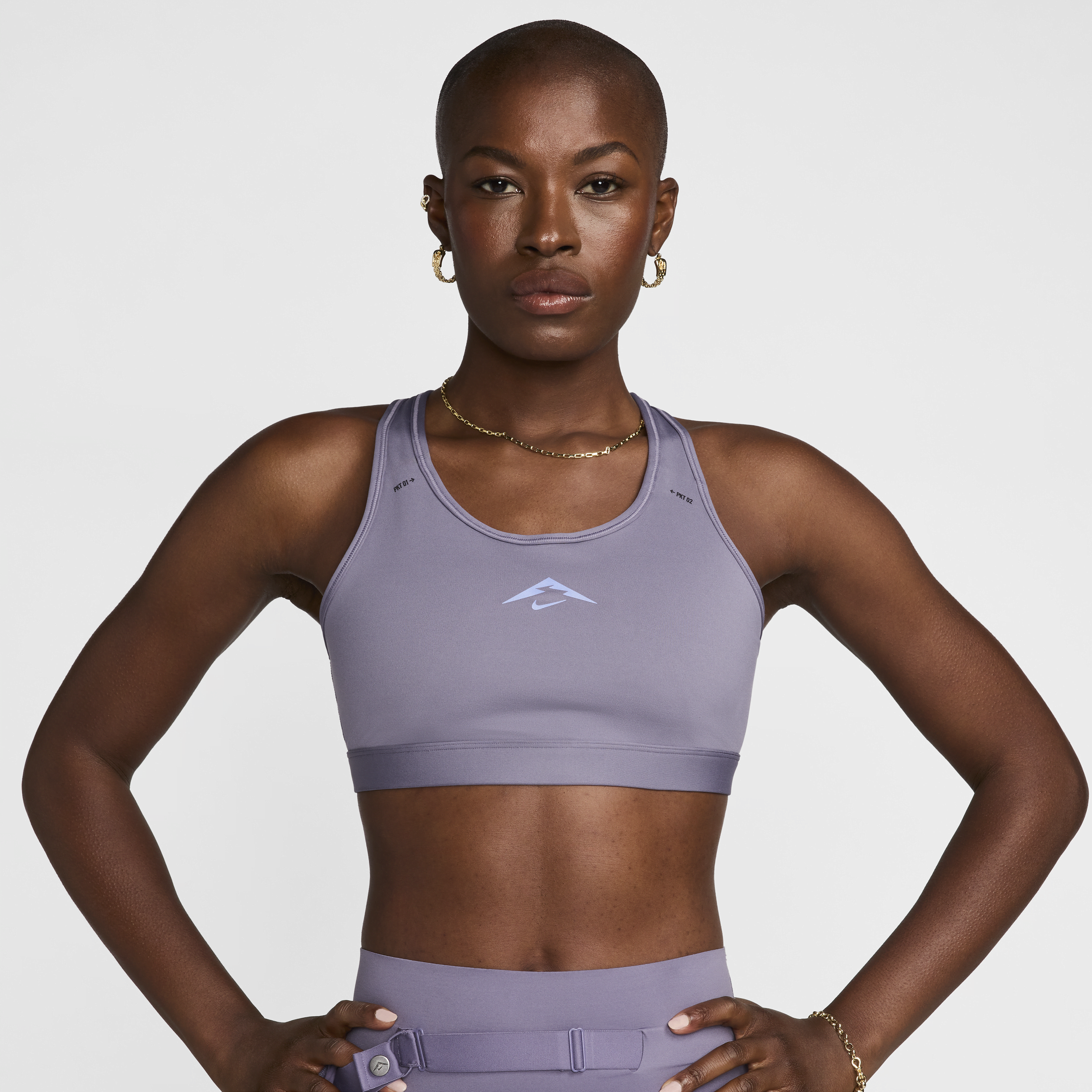 Nike Trail Swoosh On-The-Run licht gevoerde sport-bh met medium ondersteuning Paars