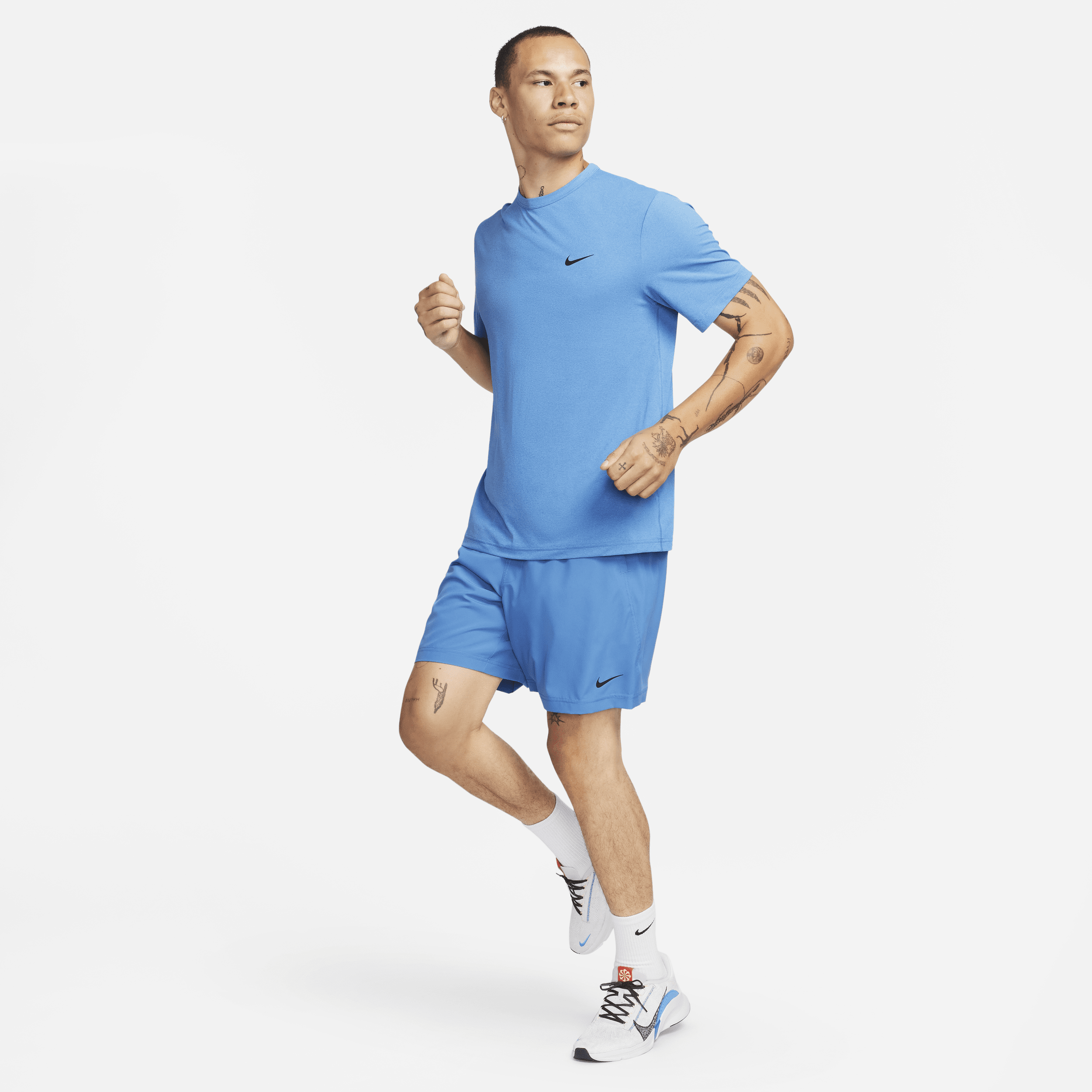 Nike Hyverse Dri-FIT UV multifunctionele herentop met korte mouwen Blauw
