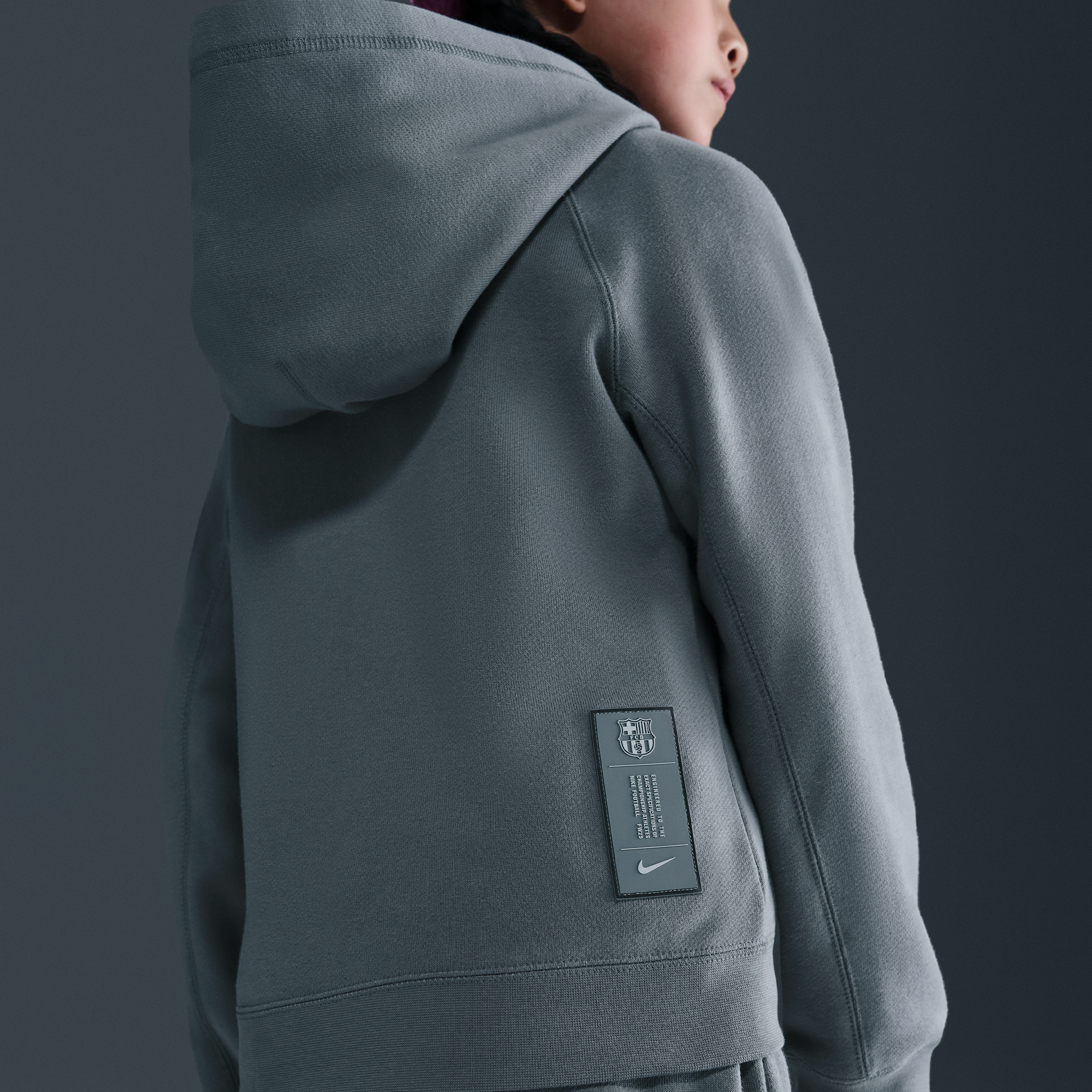 Thumbnail - FC Barcelona Air Nike Football-Hoodie (ältere Kinder) - Grau
