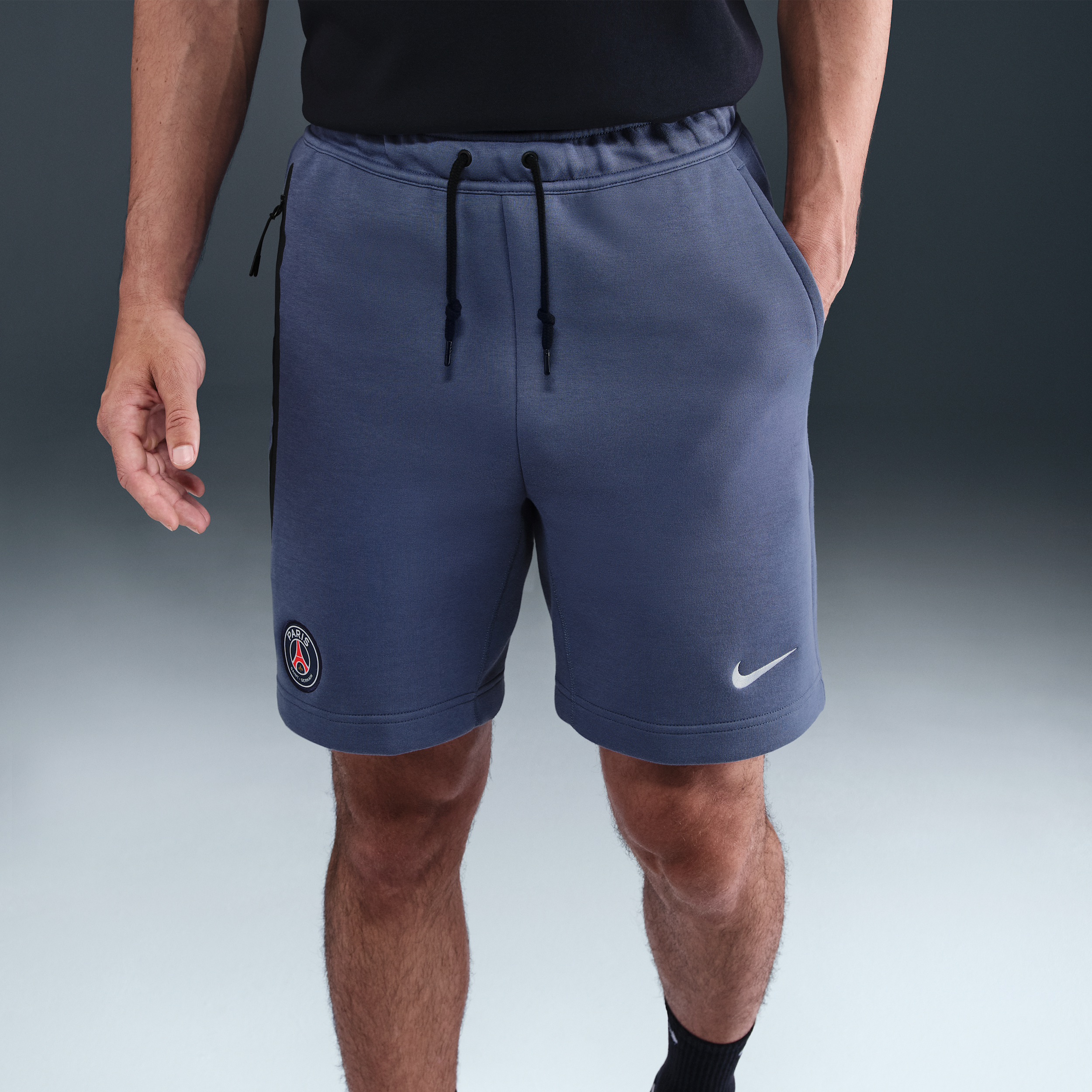 Thumbnail - Paris Saint-Germain Tech Nike Fußball-Fleece-Shorts (Herren) - Blau