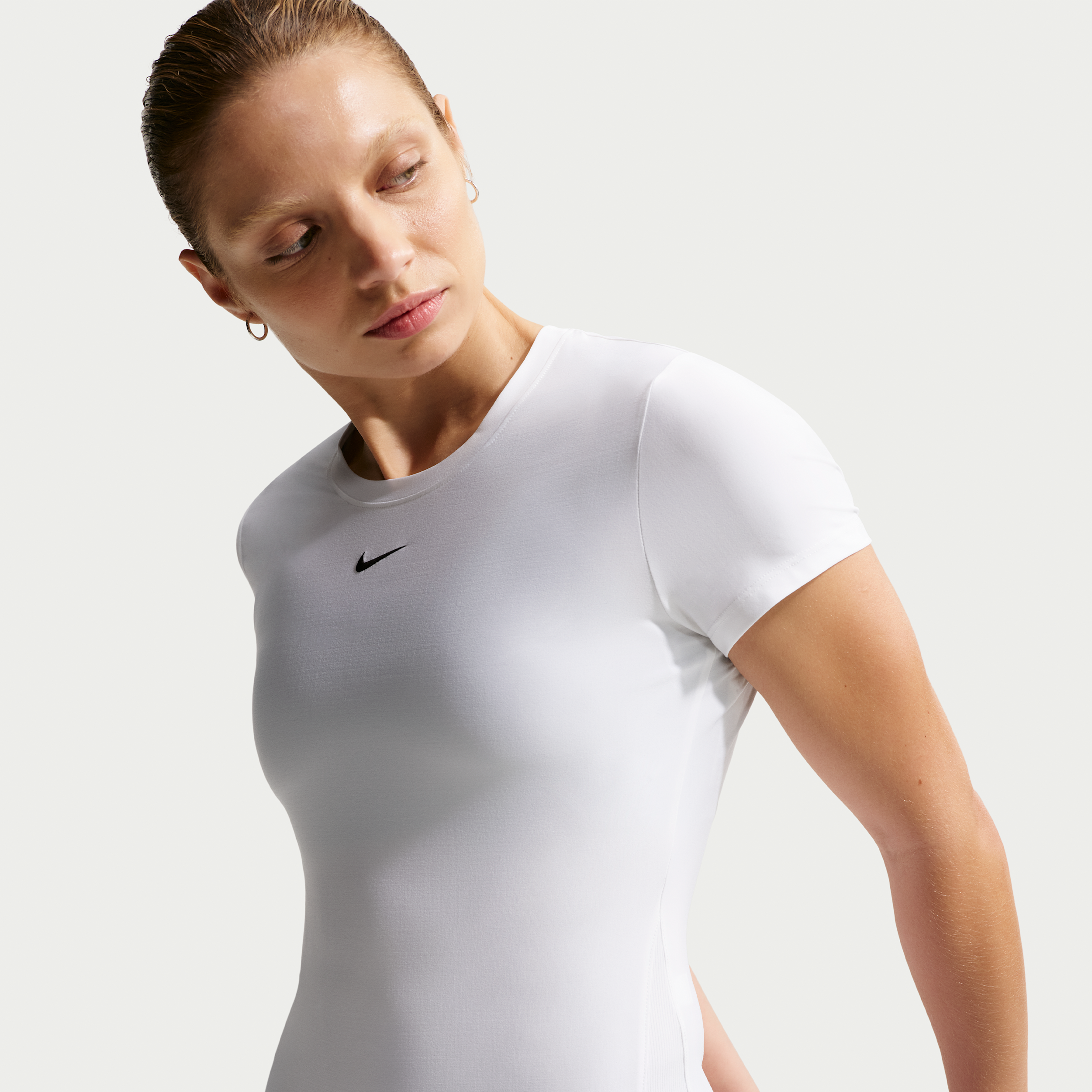 Thumbnail - Nike Victory Dri-FIT Kurzarm-Tennisoberteil (Damen) - Weiß