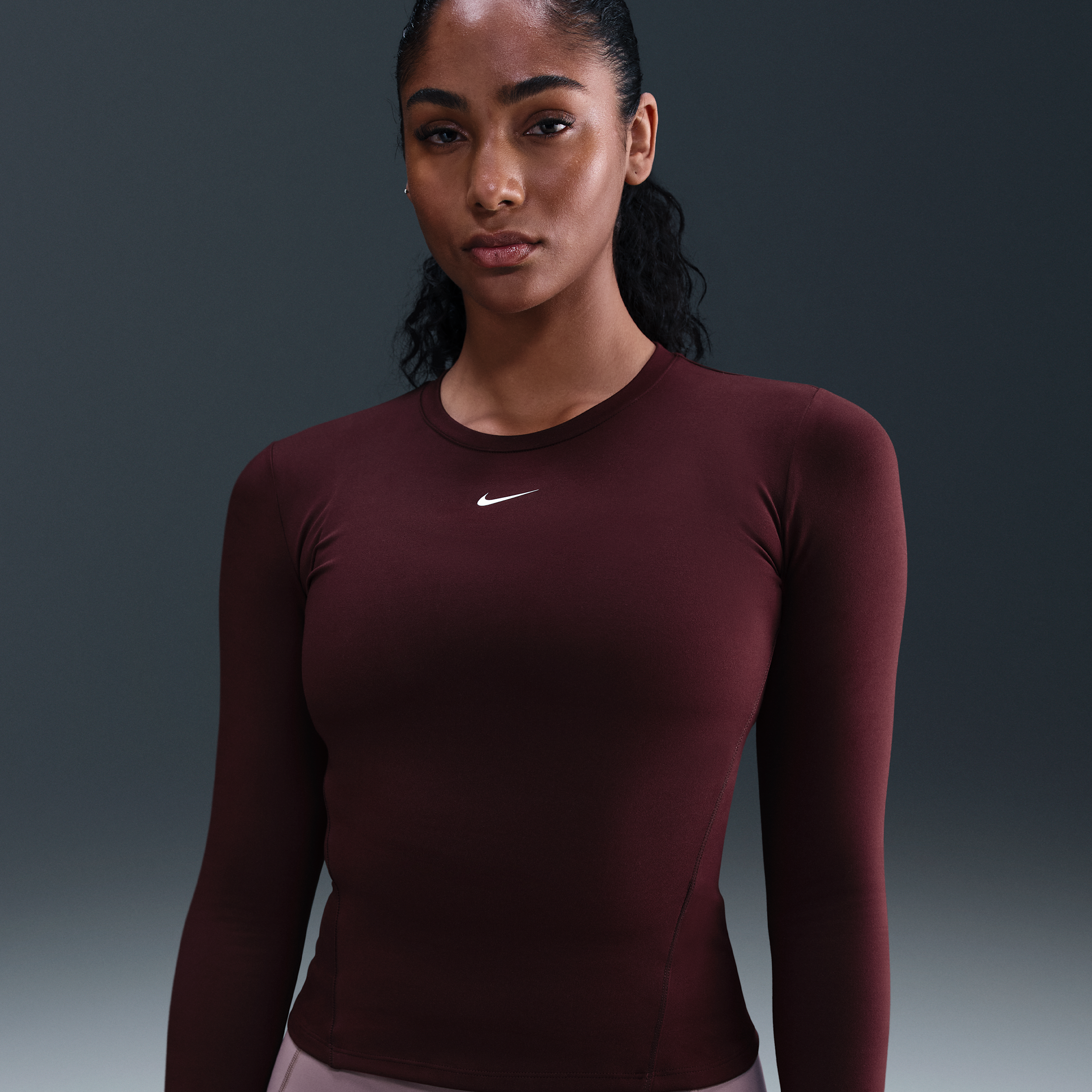 Thumbnail - Nike One Fitted Dri-FIT Longsleeve-Oberteil für Damen - Rot