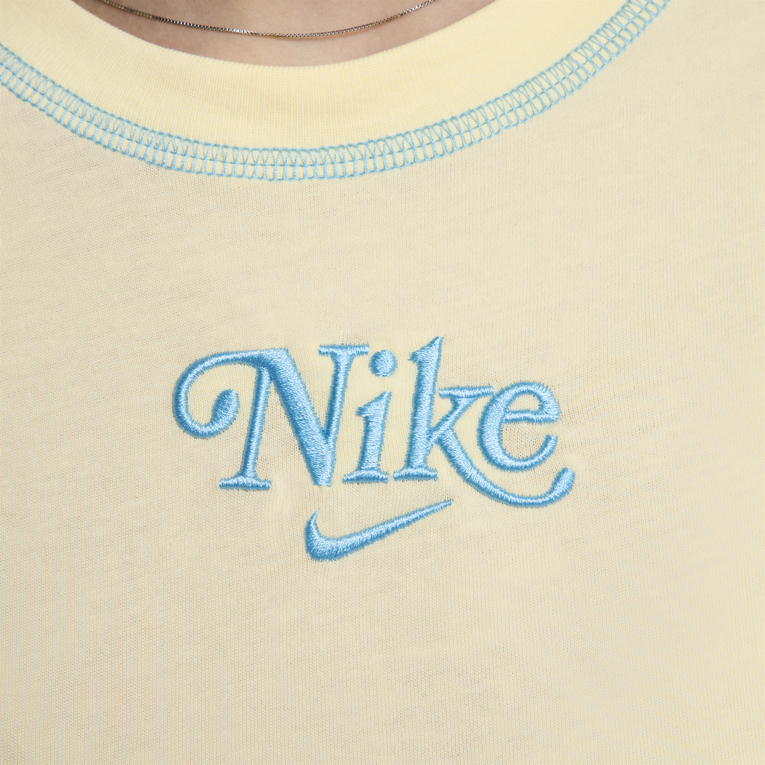 Nike Sportswear Kort T-shirt voor dames Bruin