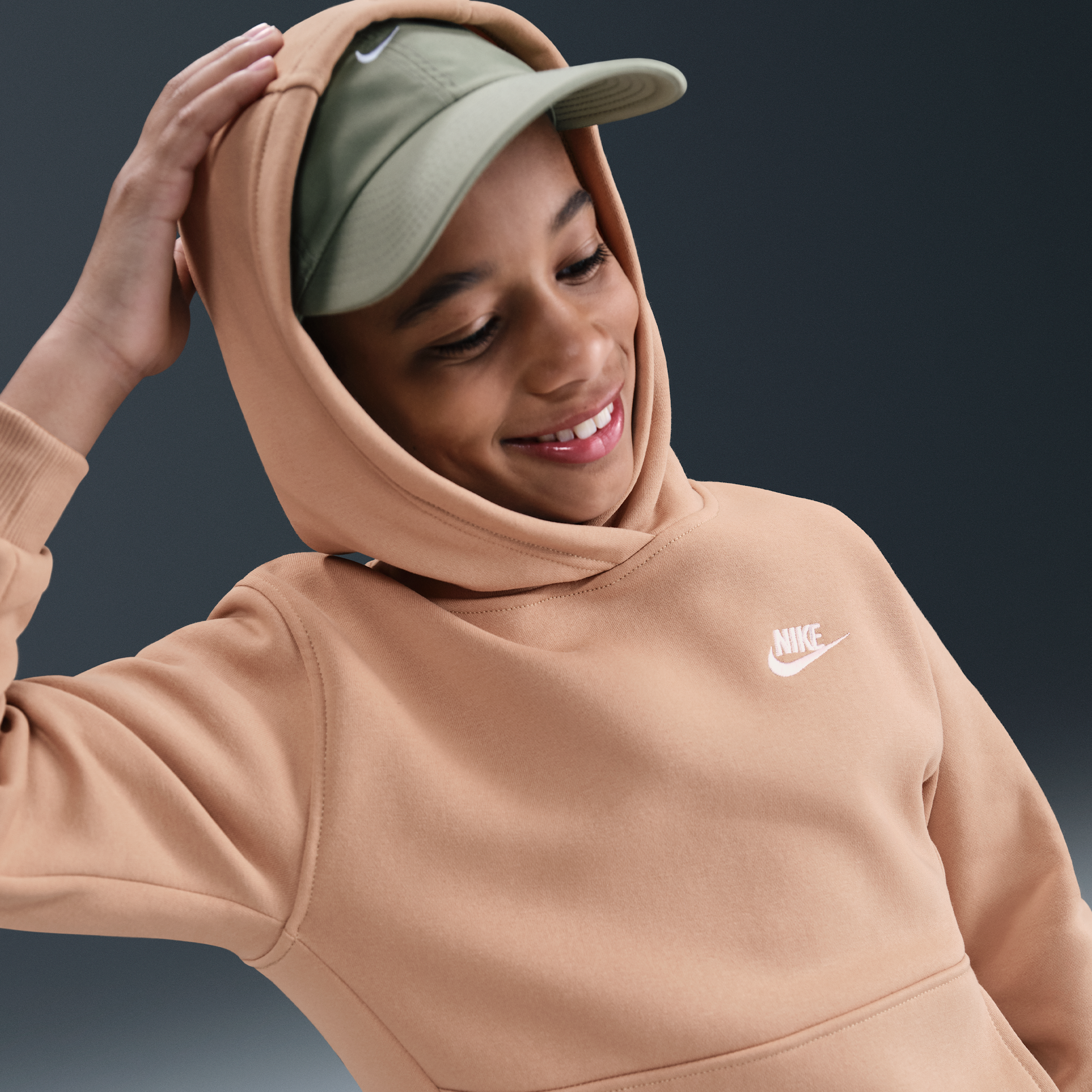 Thumbnail - Nike Club Fleece Hoodie für ältere Kinder - Braun