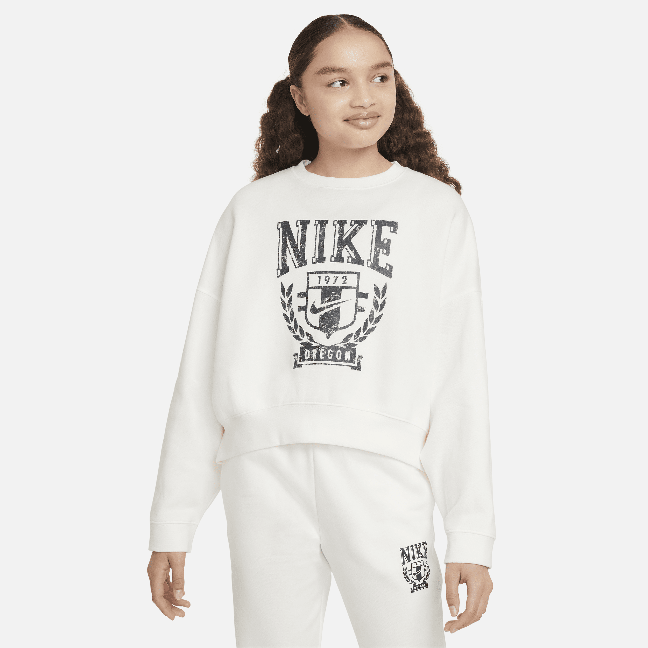 Nike Sportswear oversized sweatshirt van fleece met ronde hals voor meisjes Wit