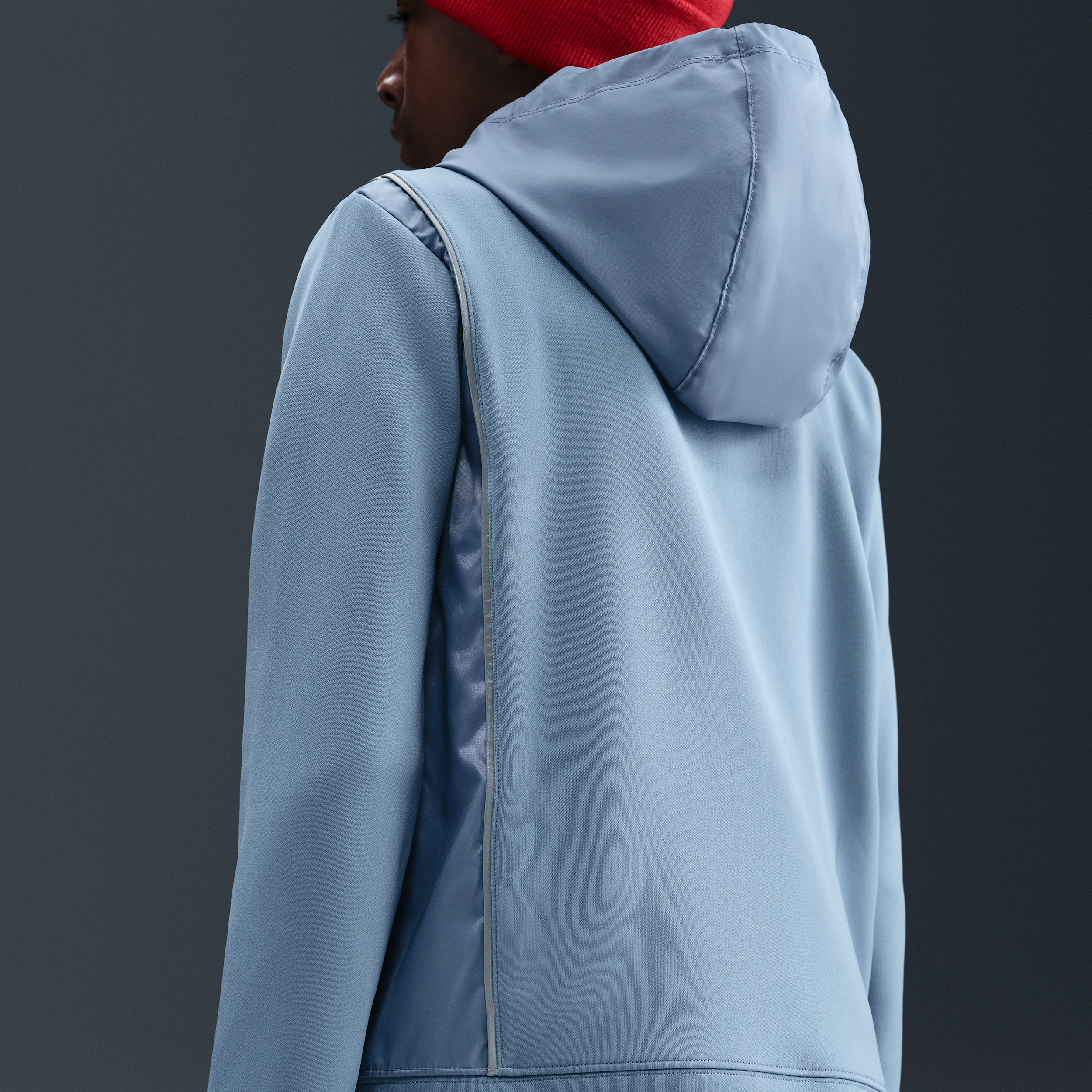 Thumbnail - Tottenham Hotspur Nike Football Tracksuit aus Webmaterial (ältere Kinder) - Blau