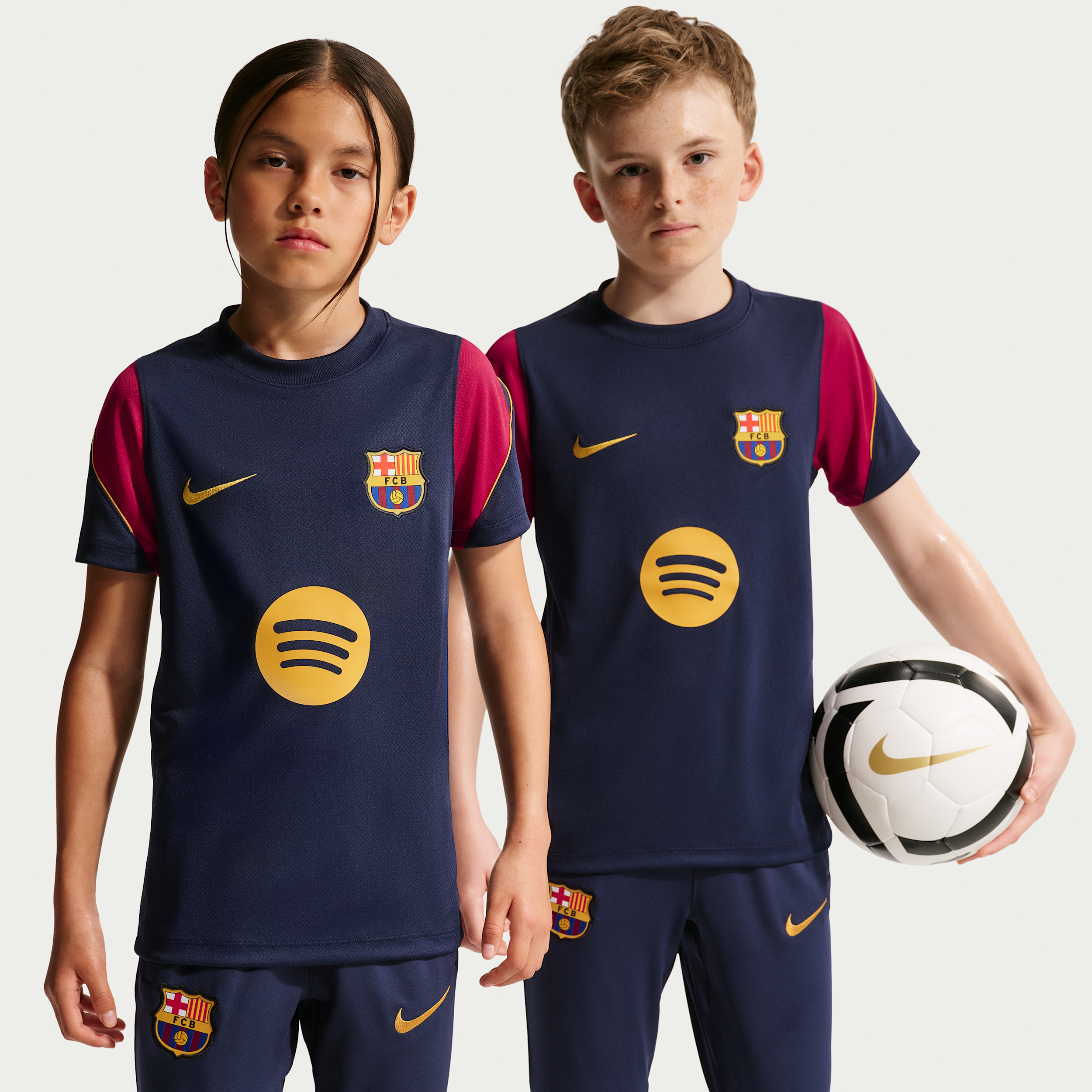 Kortærmet FC Barcelona Strike Nike Dri-FIT-fodboldtrøje til større børn - blå