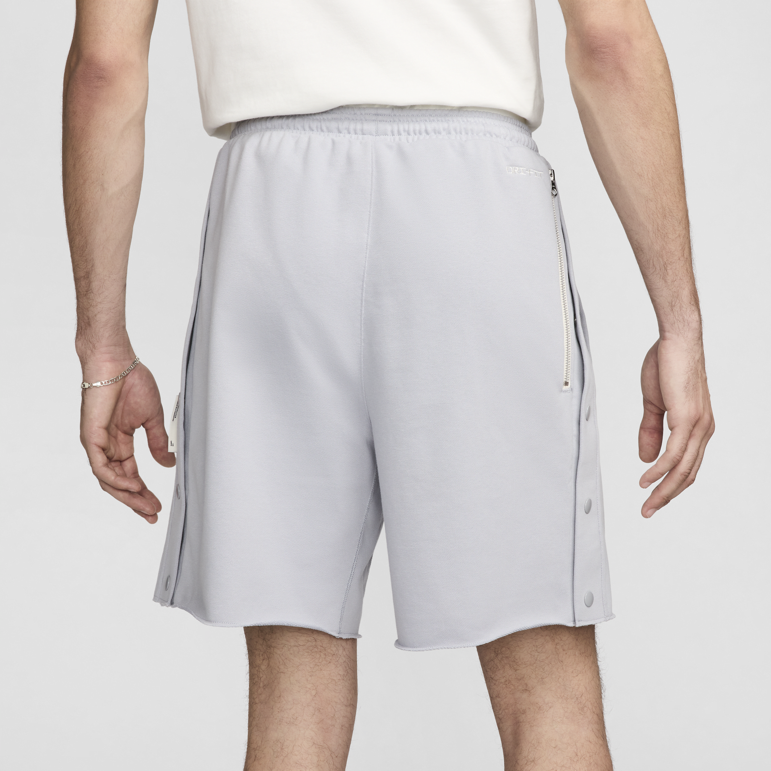 Nike Standard Issue Dri-FIT basketbalshorts voor heren (20 cm) Grijs