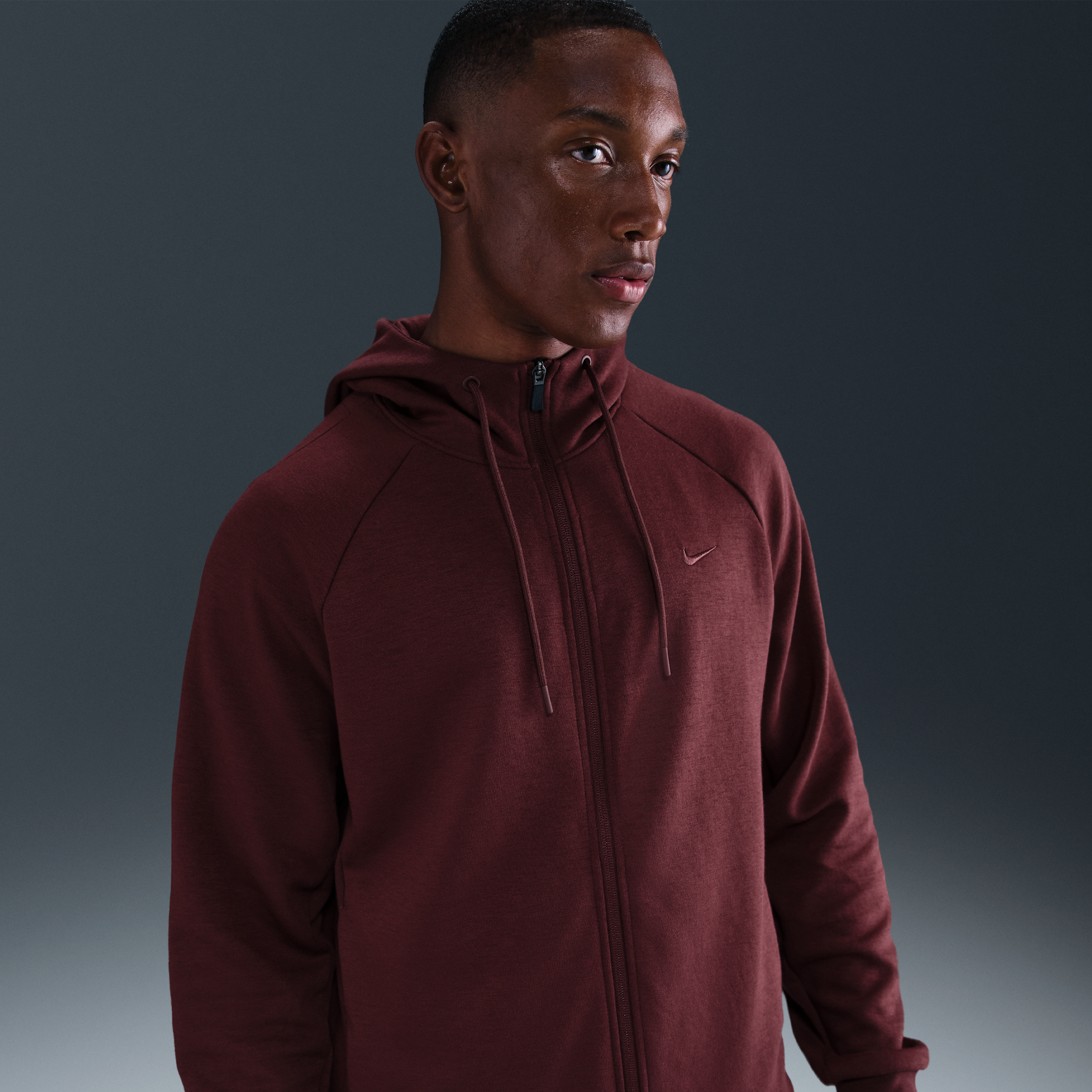 Thumbnail - Nike Primary Fleece UV Performance Hoodie mit durchgehendem Reißverschluss und Dri-FIT-Technologie (Herren) - Rot