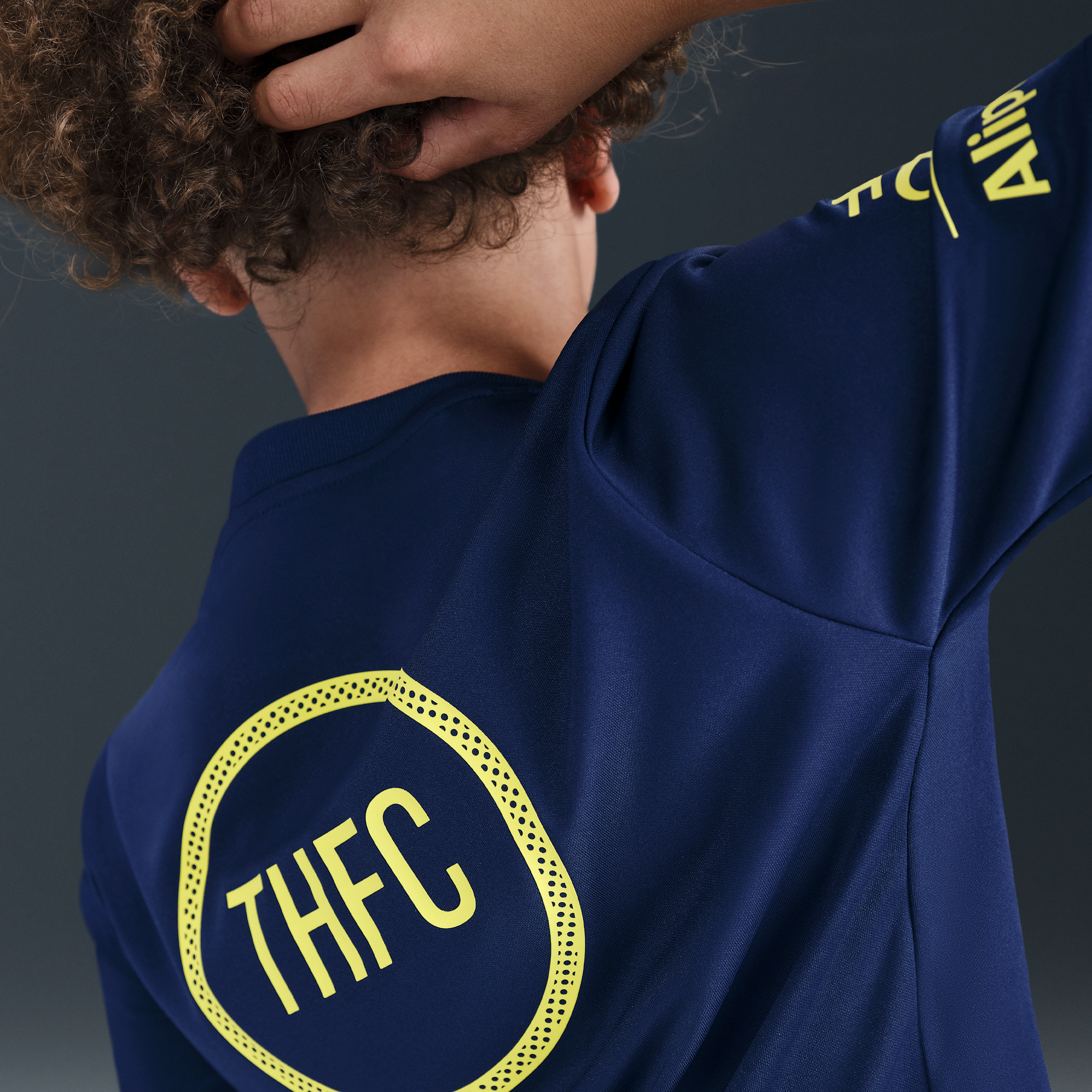 Thumbnail - Tottenham Hotspur Academy Pro Third Nike Dri-FIT Total 90 Pre-Match-Fußballoberteil (ältere Kinder) - Blau