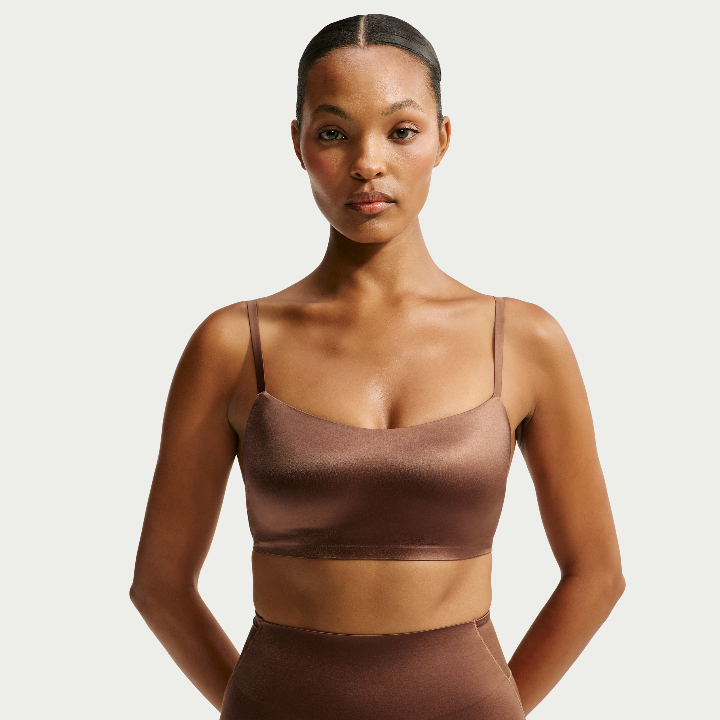NikeSKIMS Satin Shine Scoop Cami-bh til kvinder - brun