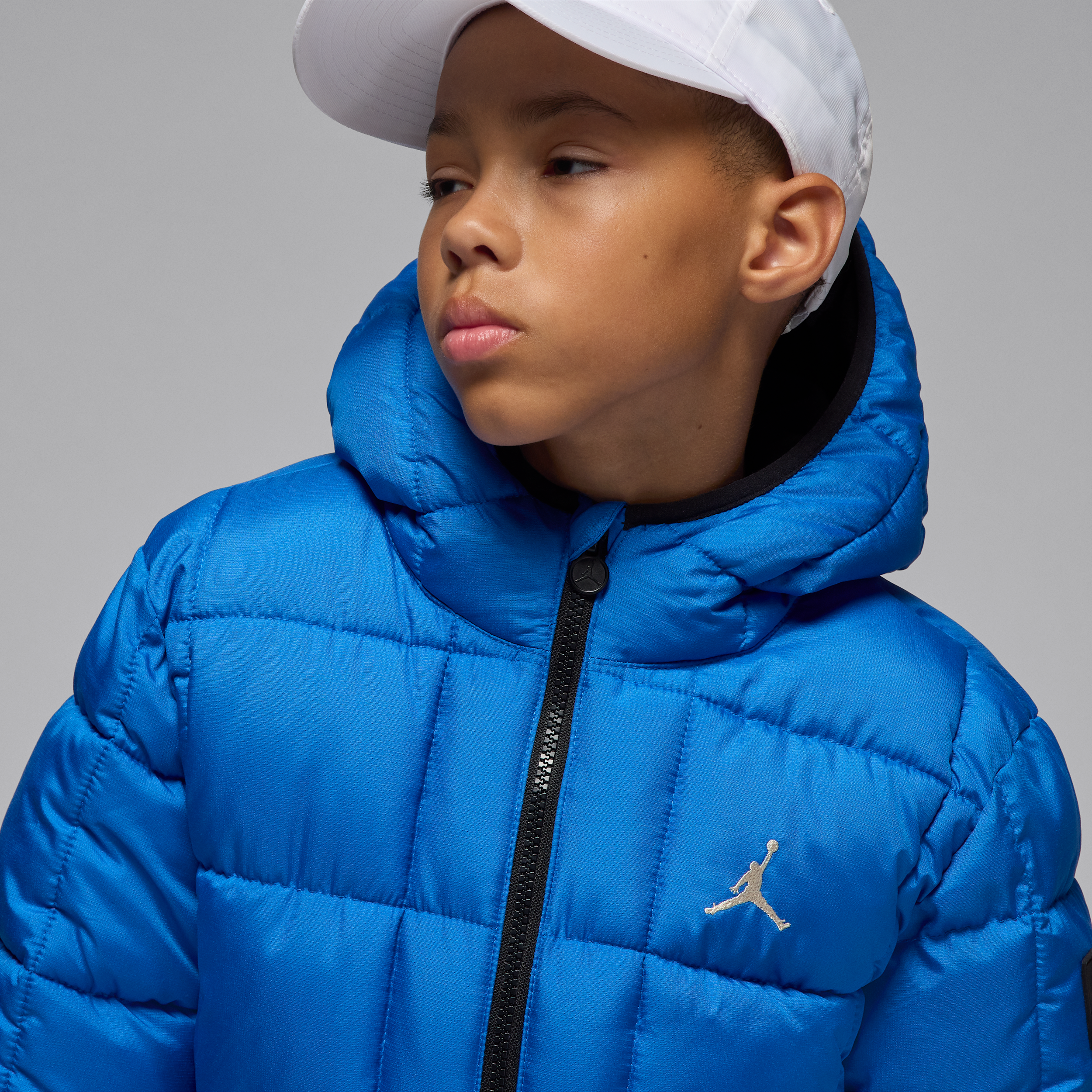 Thumbnail - Jordan mittelschwere Essential Puffer-Jacke (ältere Kinder) - Blau