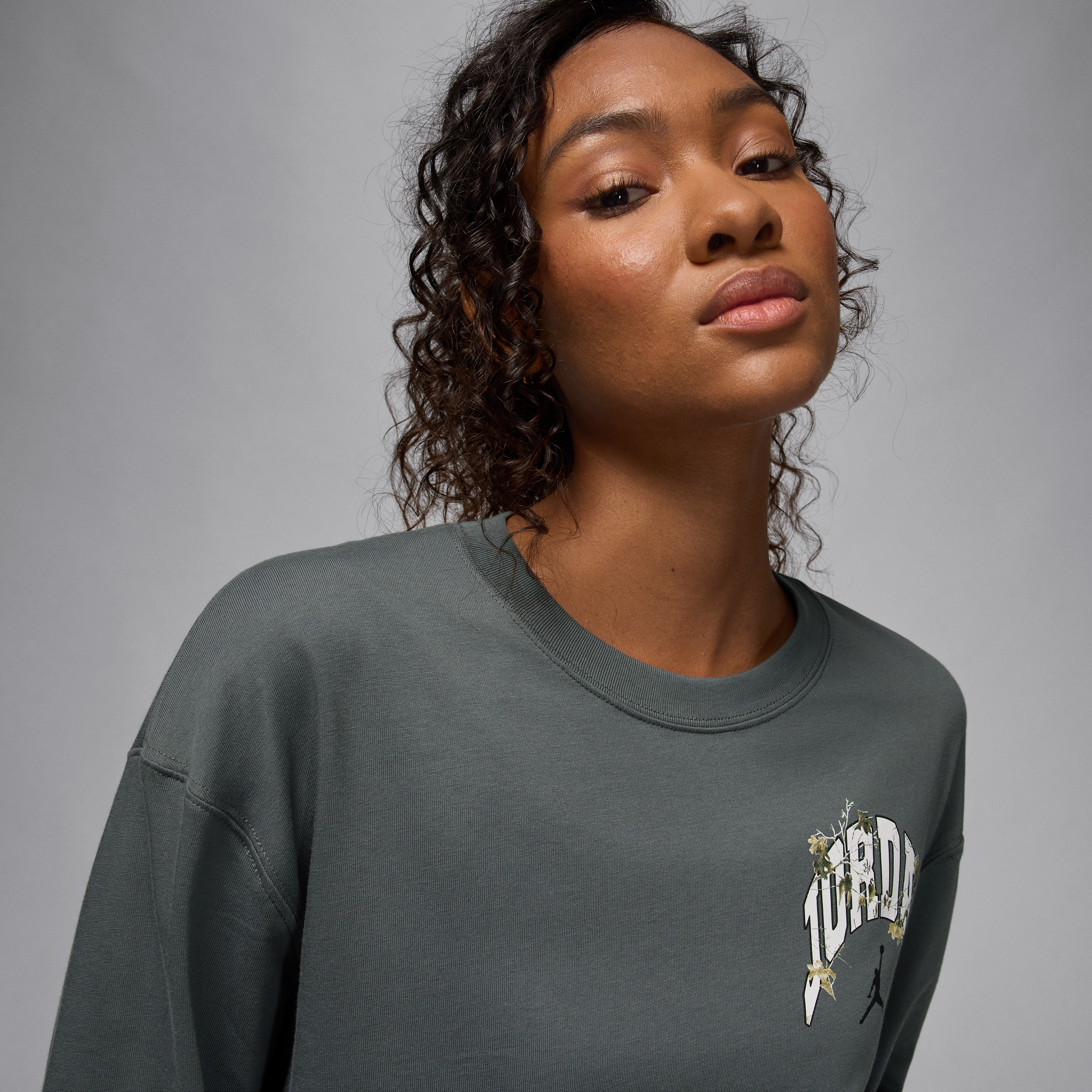 Thumbnail - Jordan Brooklyn Realtree Longsleeve (Damen) - Grau