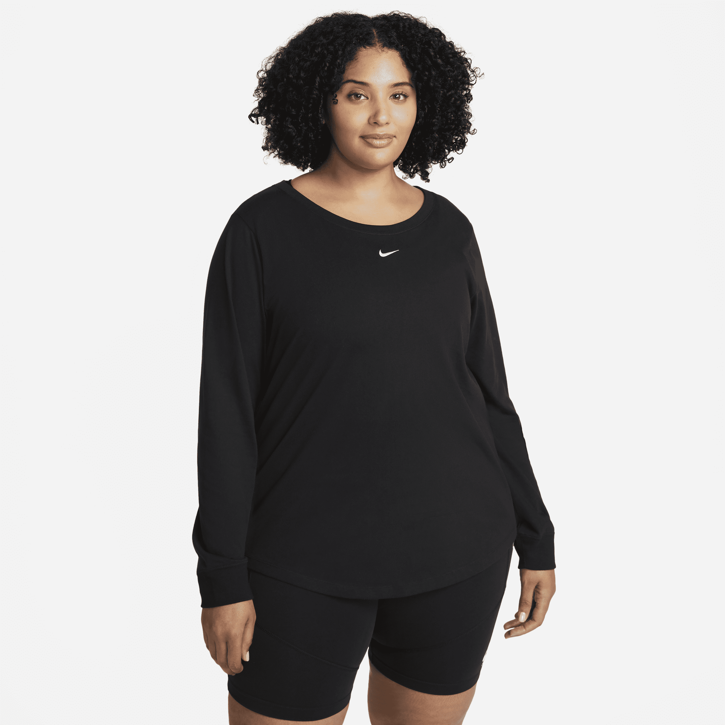 Nike Sportswear-langærmet T-shirt til kvinder (plus size) - sort