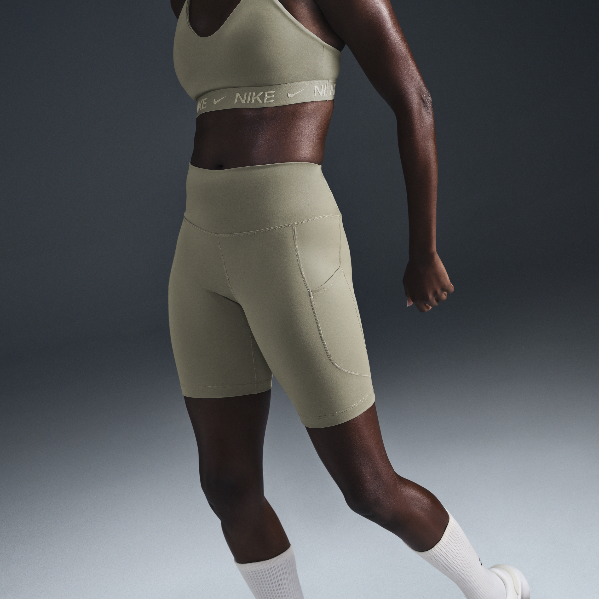 Cycliste taille haute 20 cm avec poches Nike One pour femme - vue 8