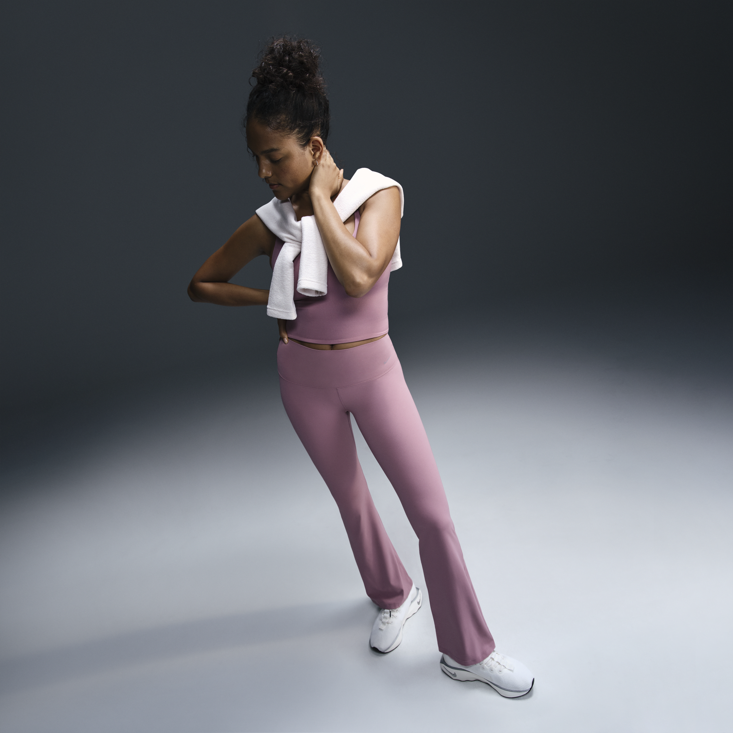 Legging évasé taille haute Nike Zenvy pour femme - Pourpre