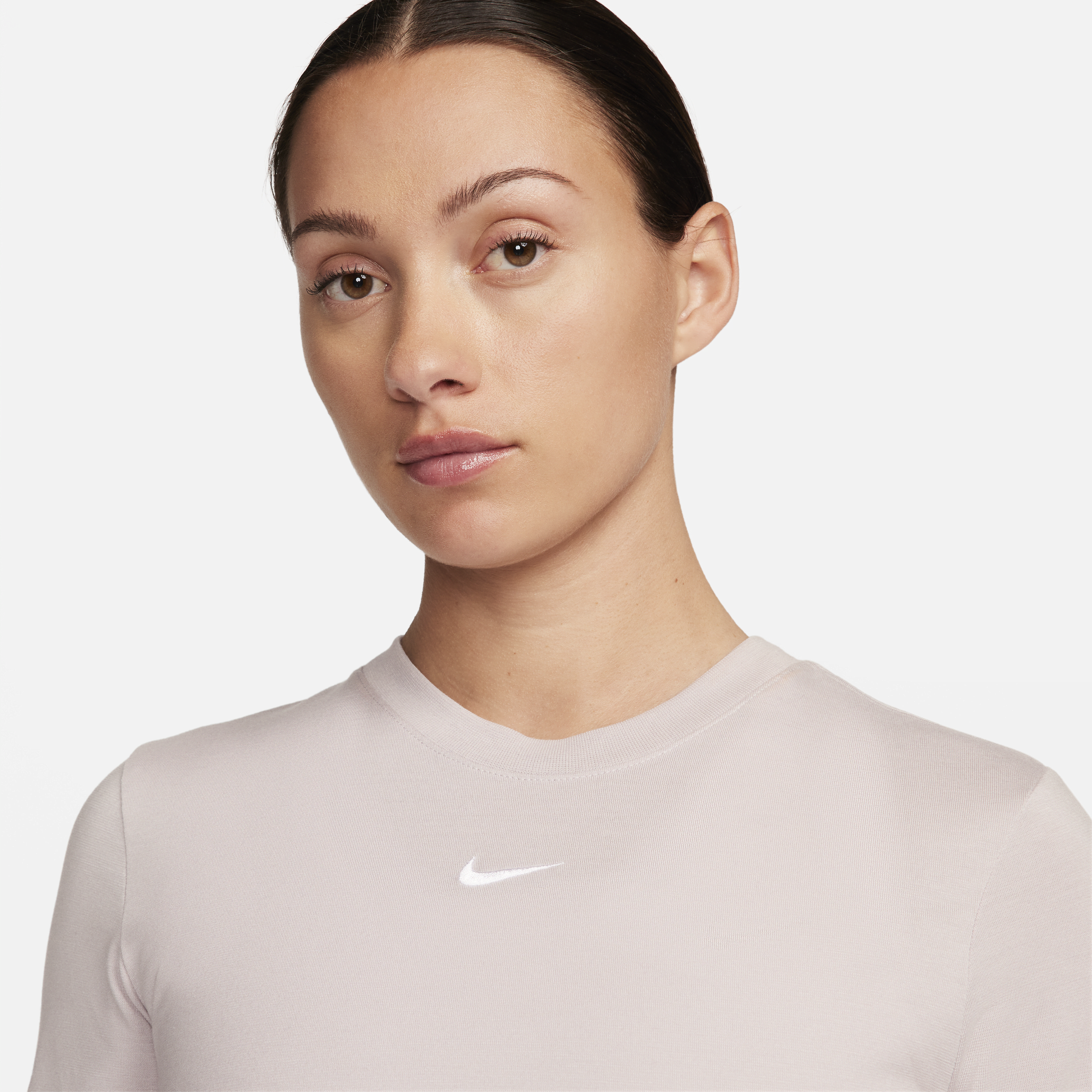 Nike Sportswear Essential aansluitend kort T-shirt voor dames Paars