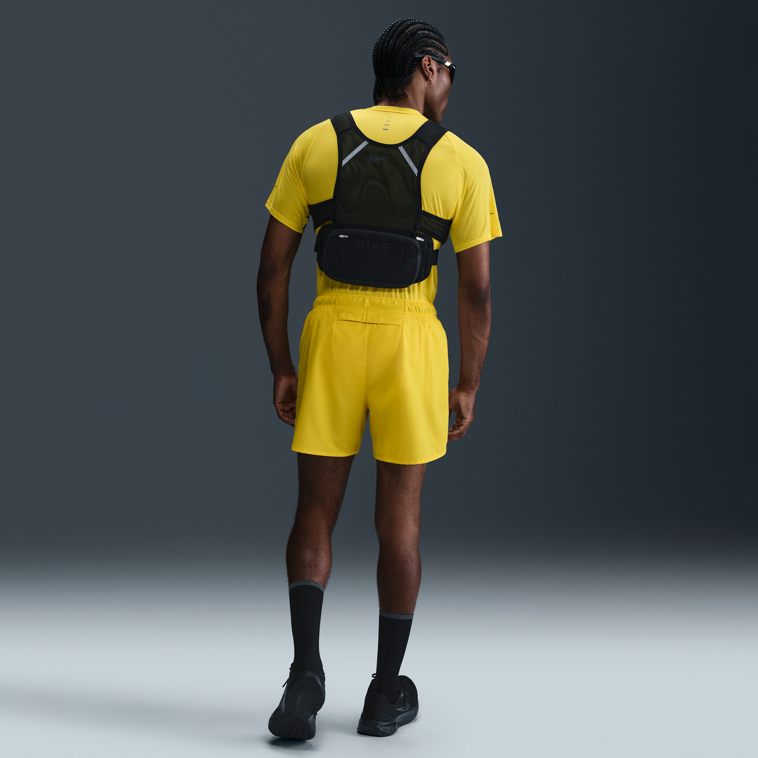 Short de running avec sous-short intégré 13 cm Dri-FIT Nike Challenger pour homme - Jaune