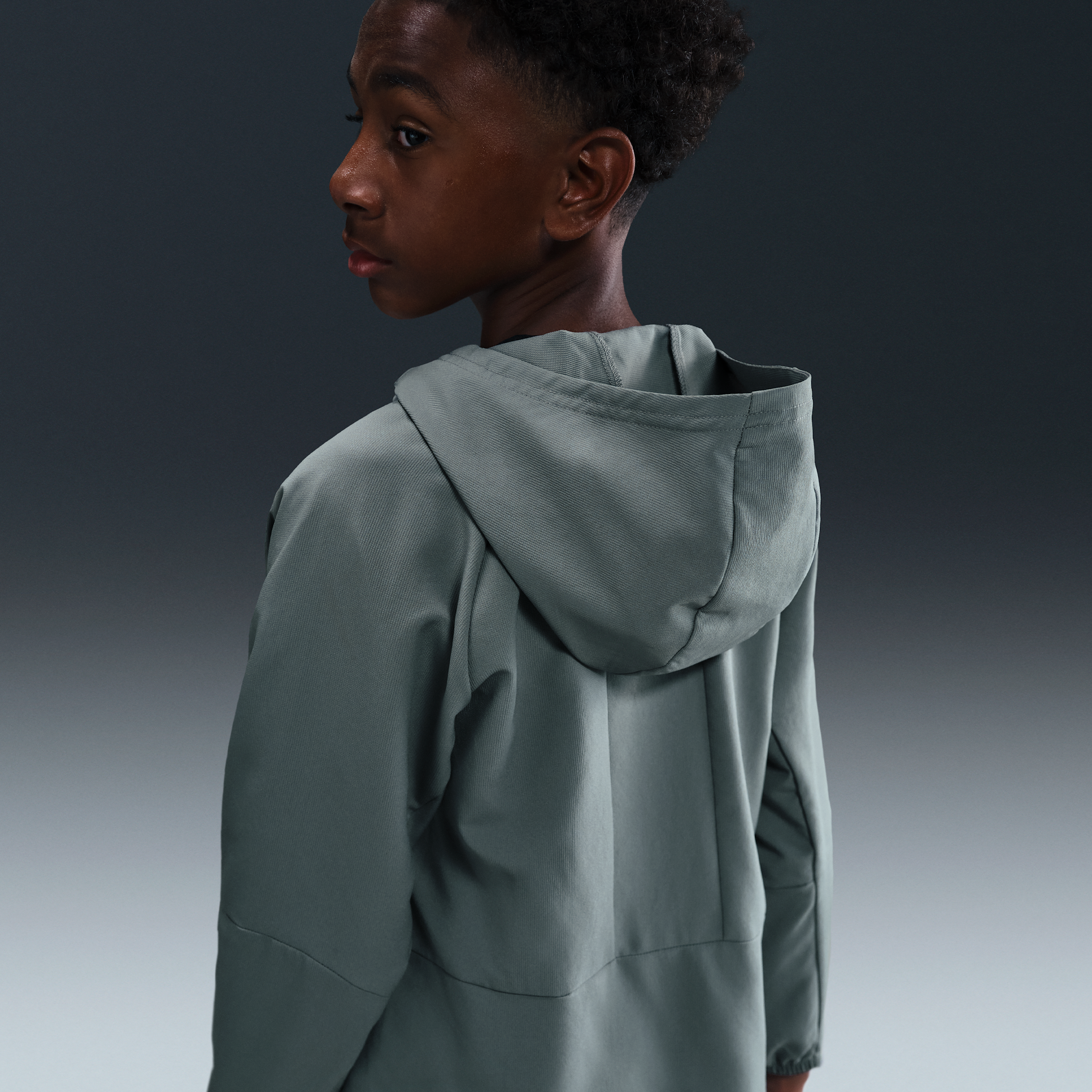 Thumbnail - Nike Dri-FIT UV Trainingsjacke (ältere Kinder) - Grau