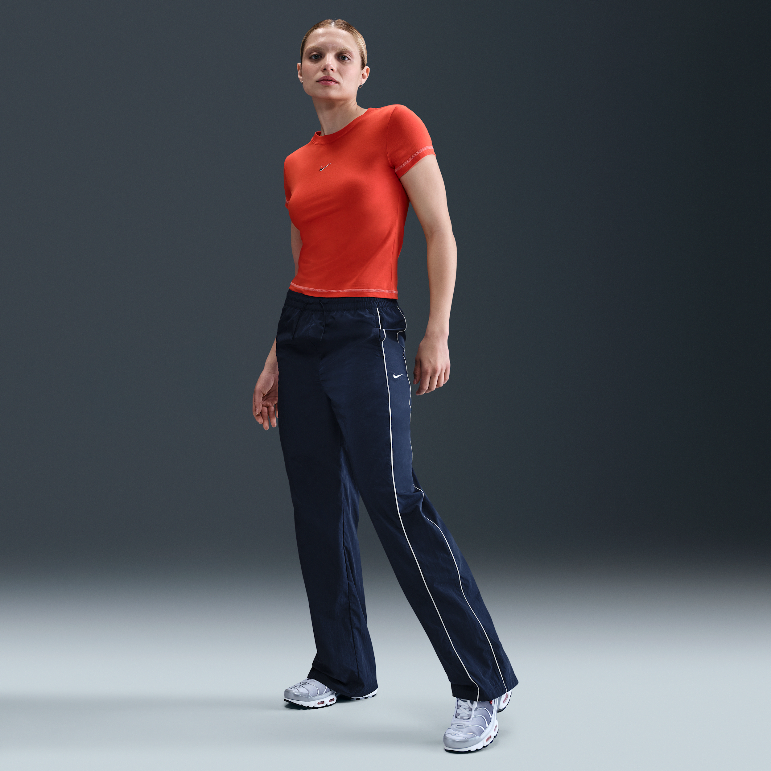 Nike Windrunner geweven damesbroek met hoge taille en open zomen - Blauw