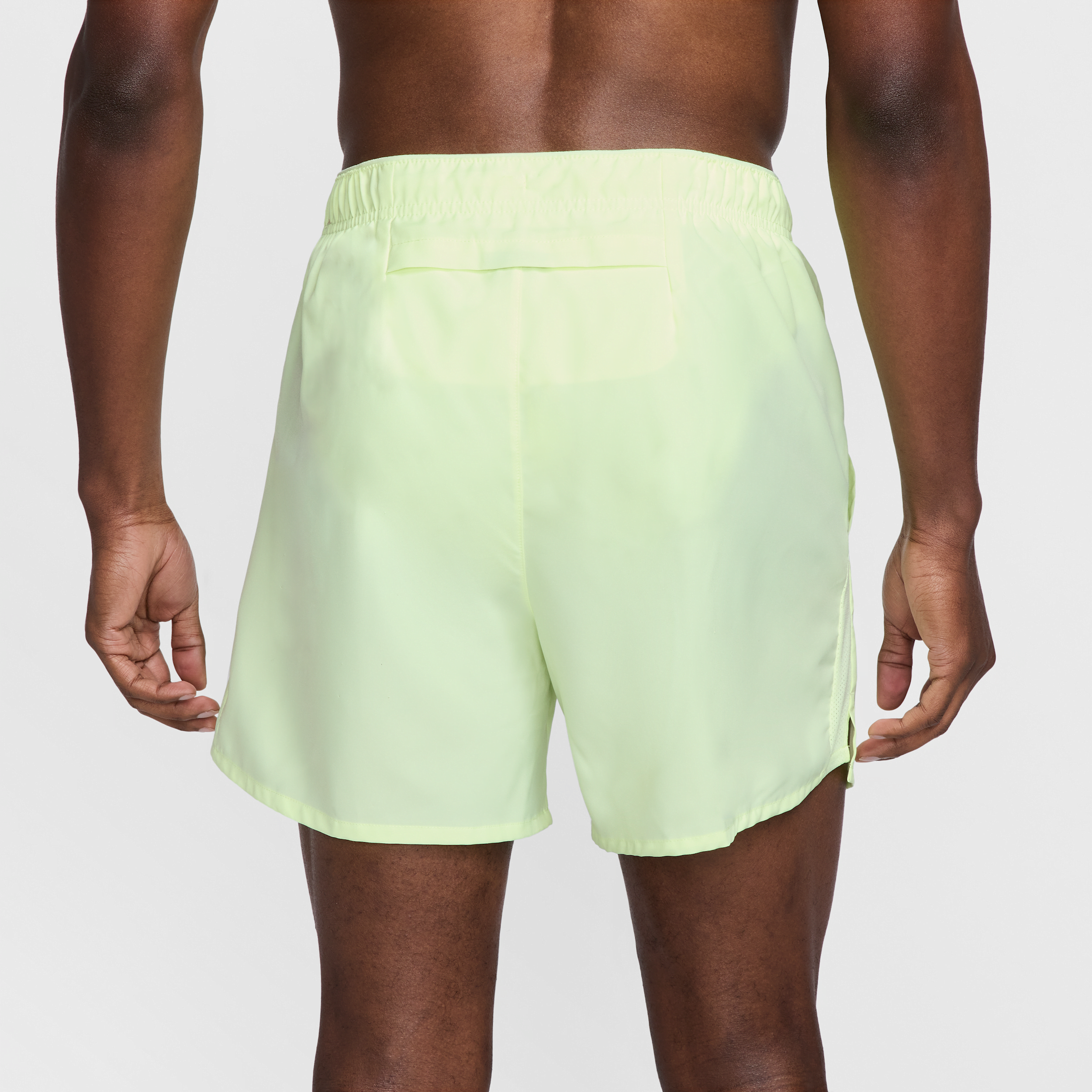 Short de running avec sous-short intégré 13 cm Dri-FIT Nike Challenger pour homme - Jaune