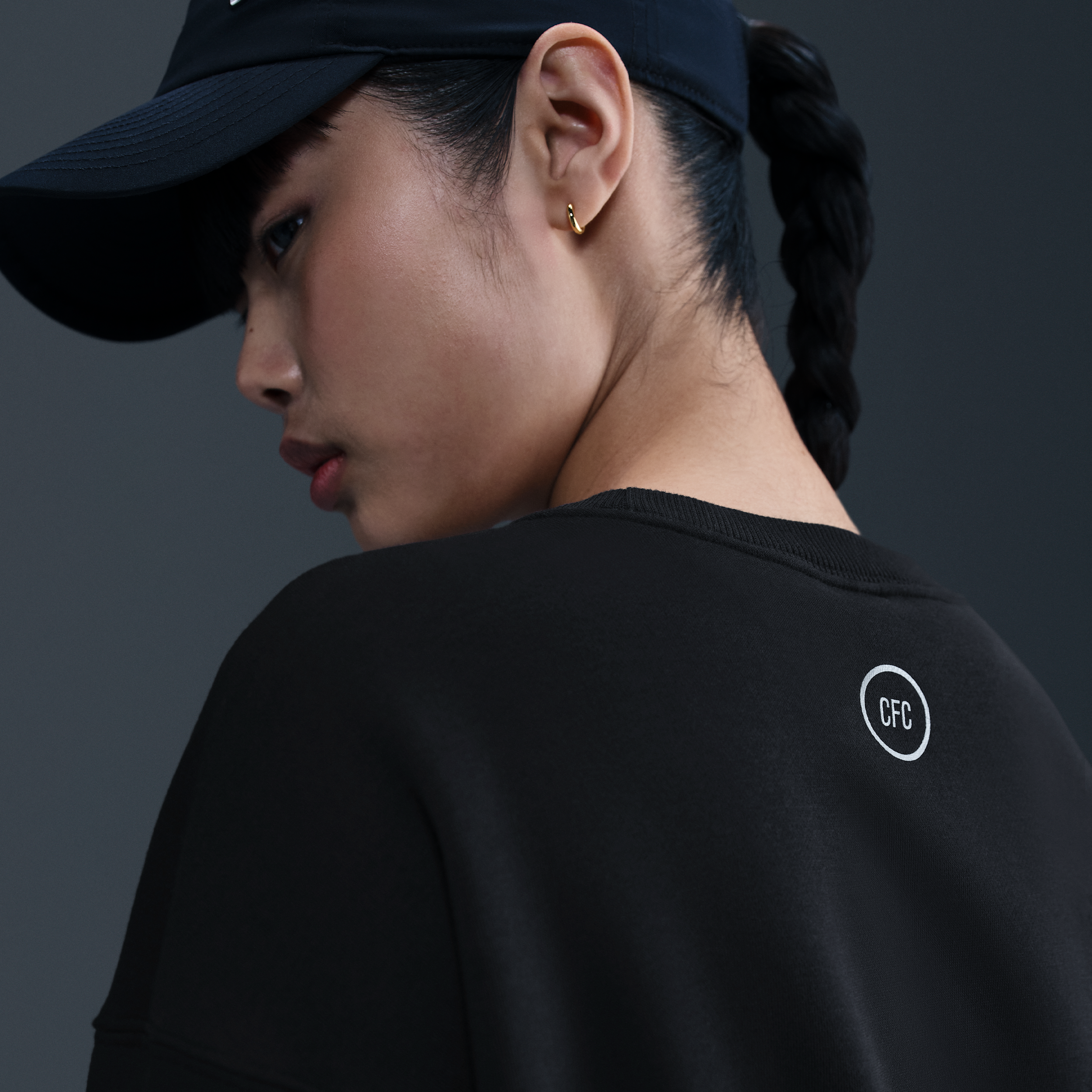 Thumbnail - FC Chelsea Phoenix Fleece Third Nike Total 90 Oversize-Fußball-Sweatshirt (Damen) - Schwarz