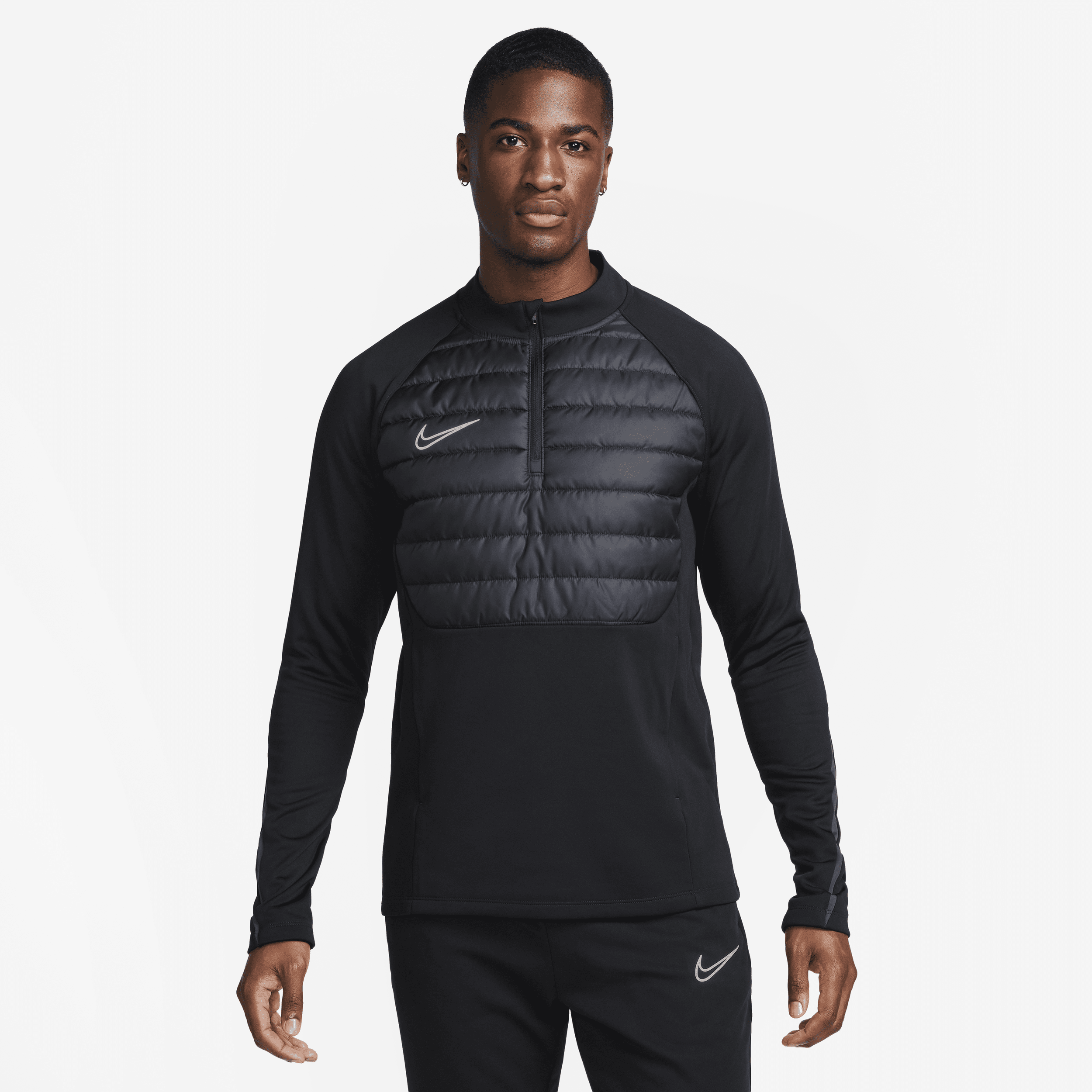 Thumbnail - Nike Academy Winter Warrior Therma-FIT Fußballoberteil mit Halbreißverschluss für Herren - Schwarz