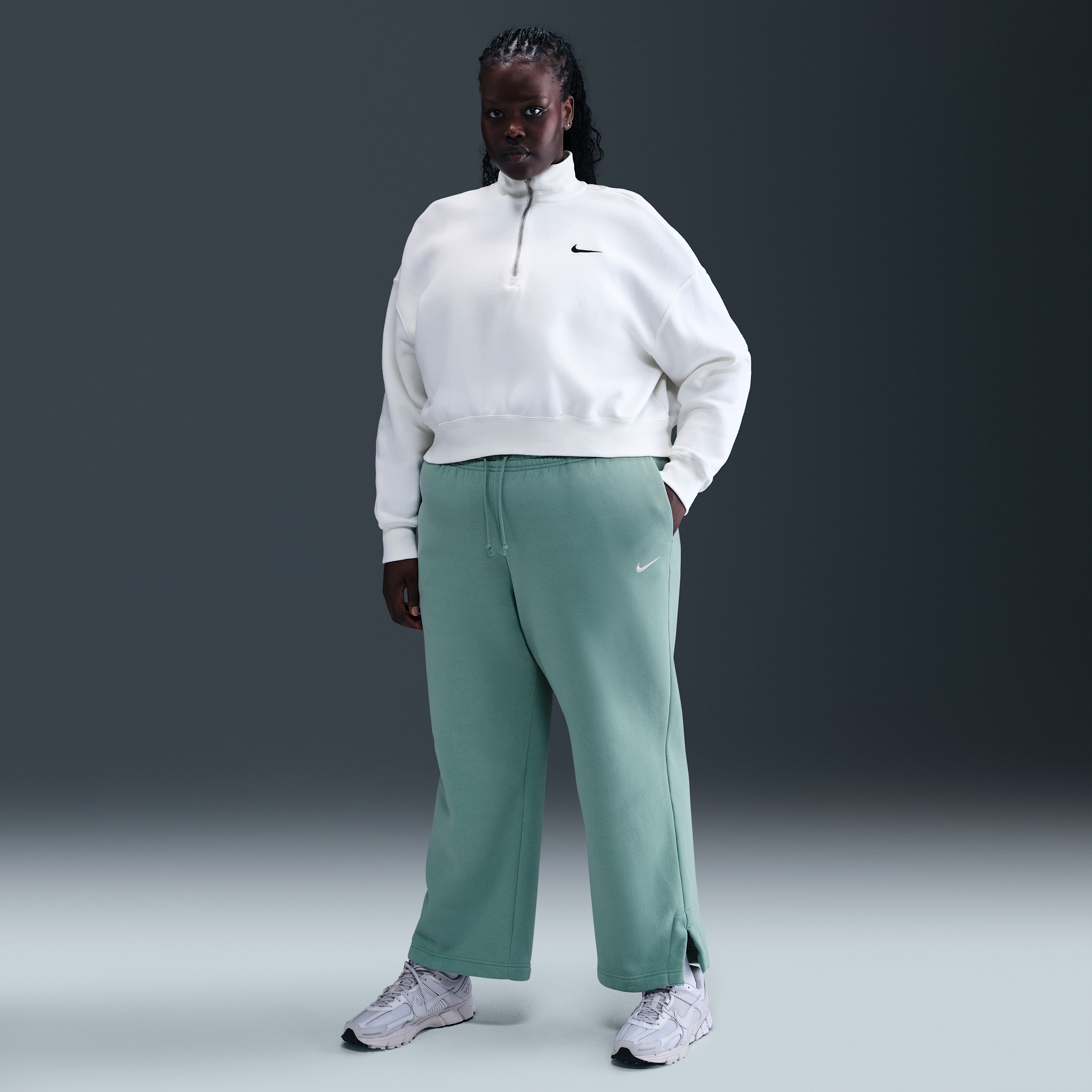 Thumbnail - Nike Phoenix Fleece Hose mit hohem Bund (Damen, große Größen) - Grün