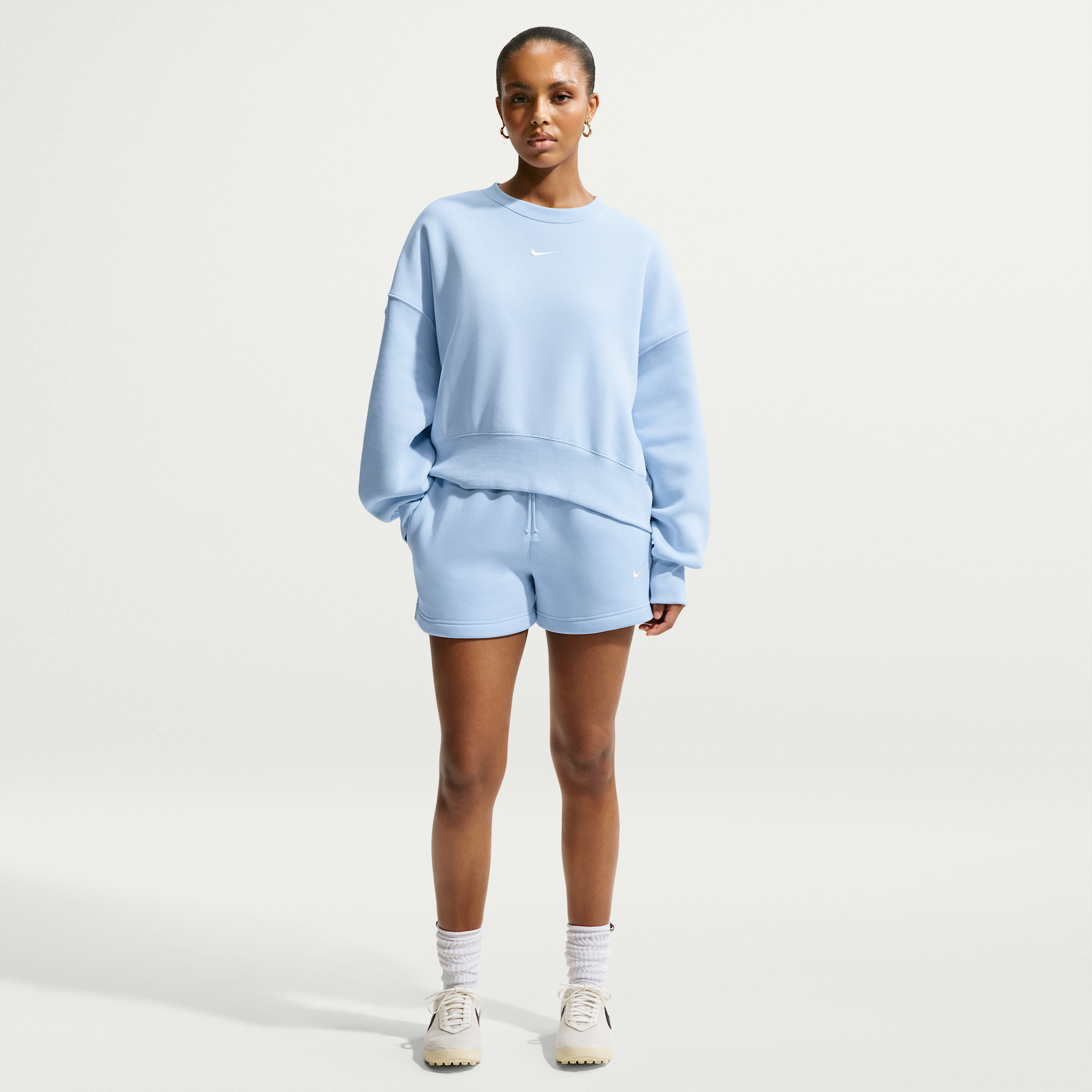 Thumbnail - Nike Phoenix Fleece Shorts mit mittelhohem Bund (Damen, ca. 10 cm) - Blau