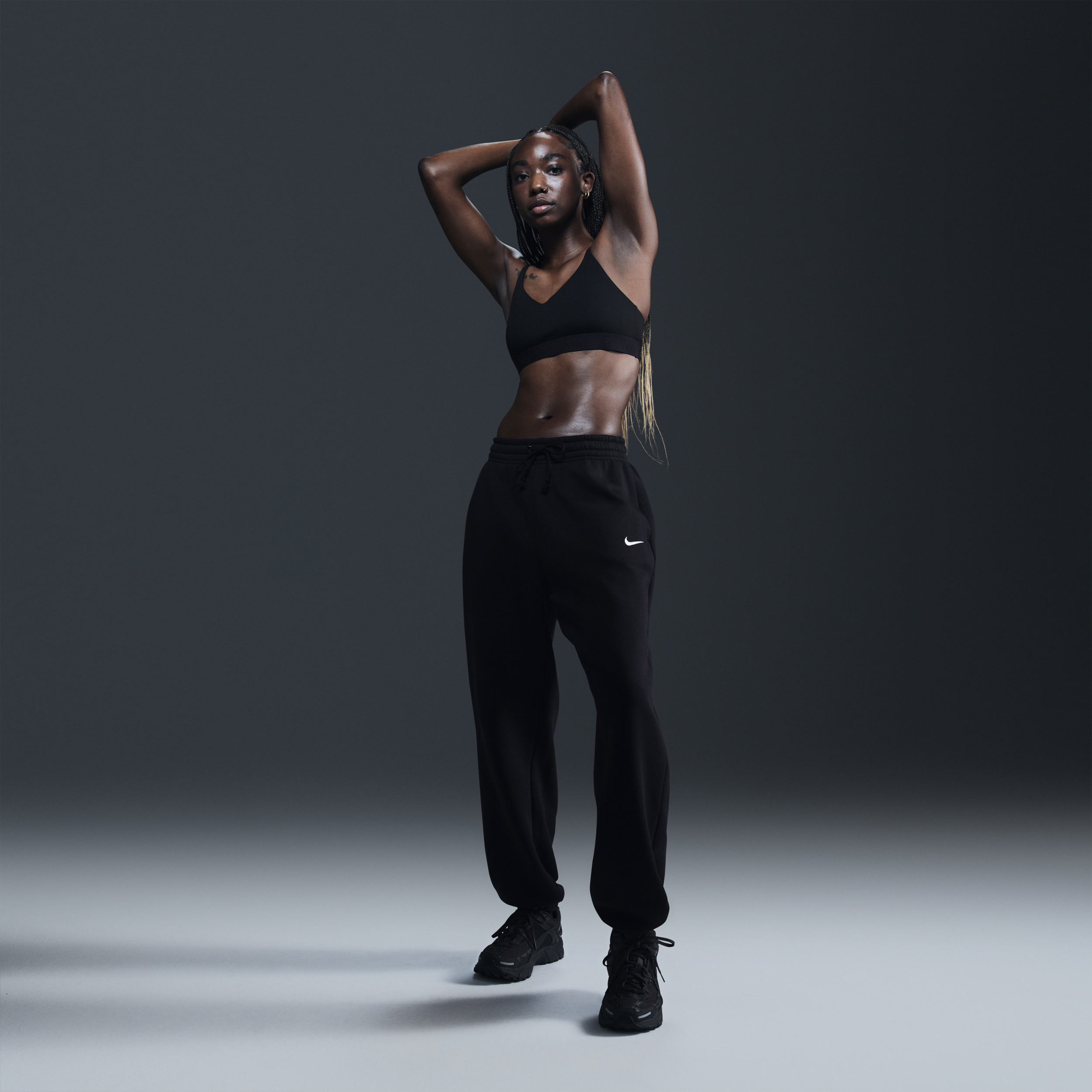 Brassière de sport réglable rembourrée à maintien léger Nike Indy pour femme - Noir