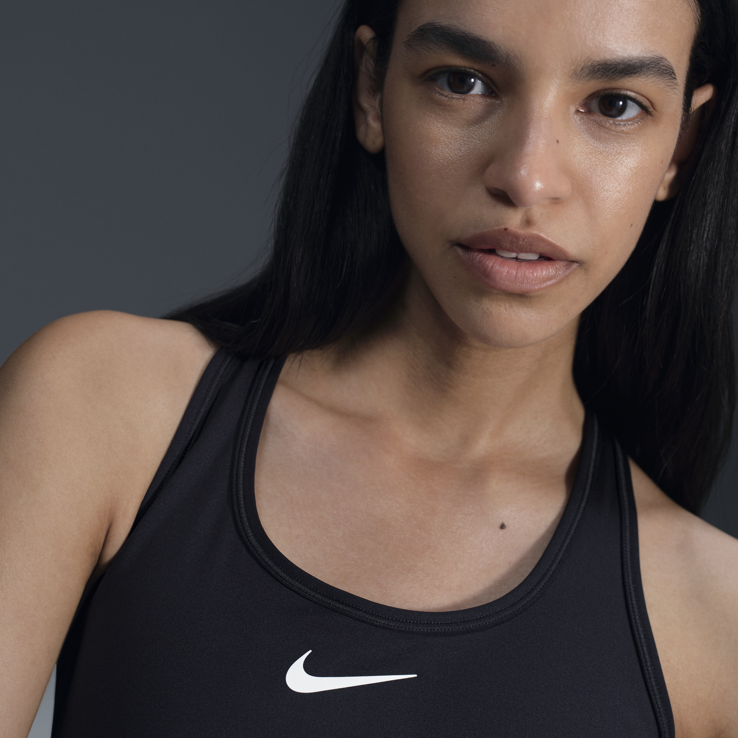 Brassière de sport rembourrée Nike Swoosh Medium Support pour femme - Noir