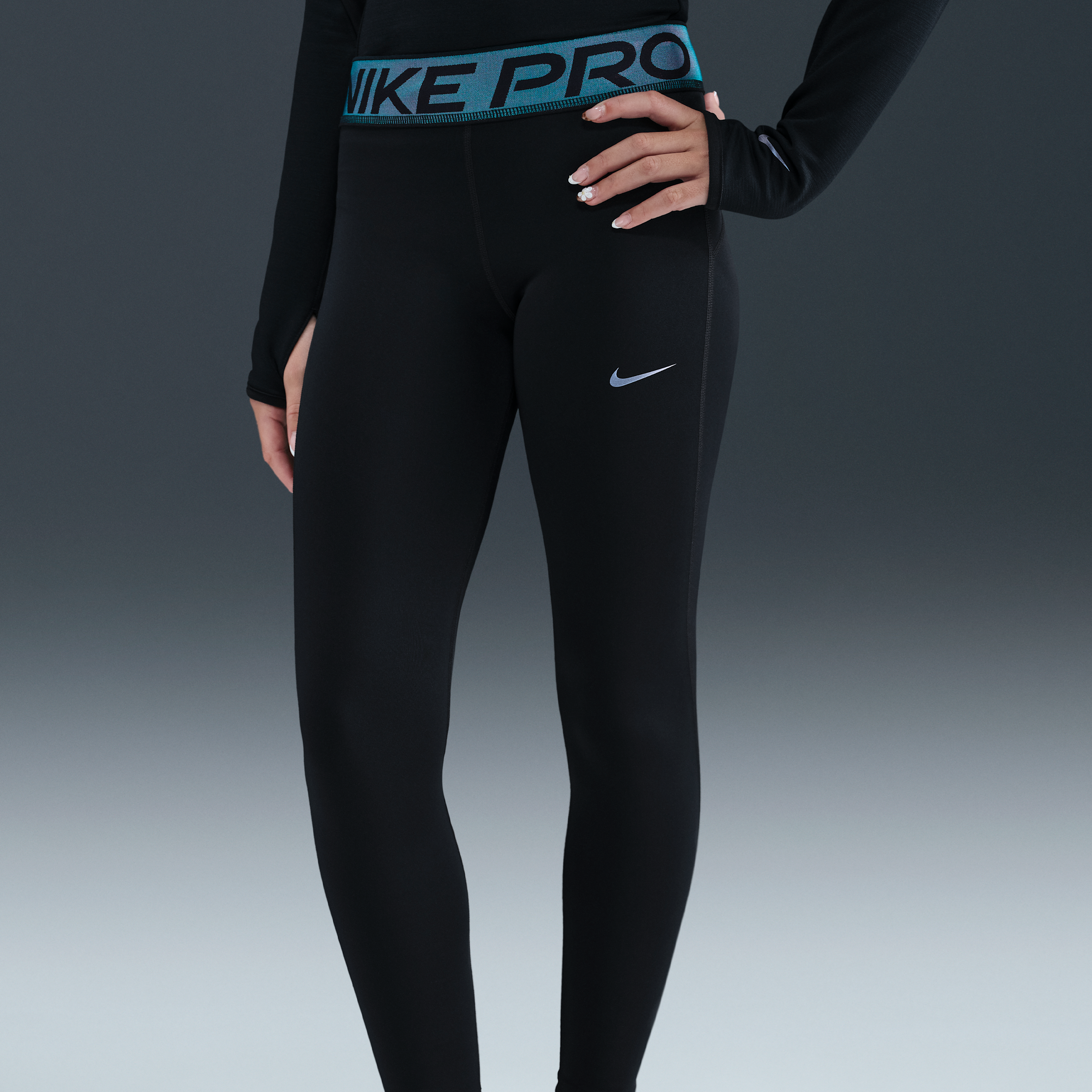 Thumbnail - Nike Pro Leggings mit glänzenden Akzenten und Dri-FIT-Technologie (ältere Kinder, Mädchen) - Schwarz
