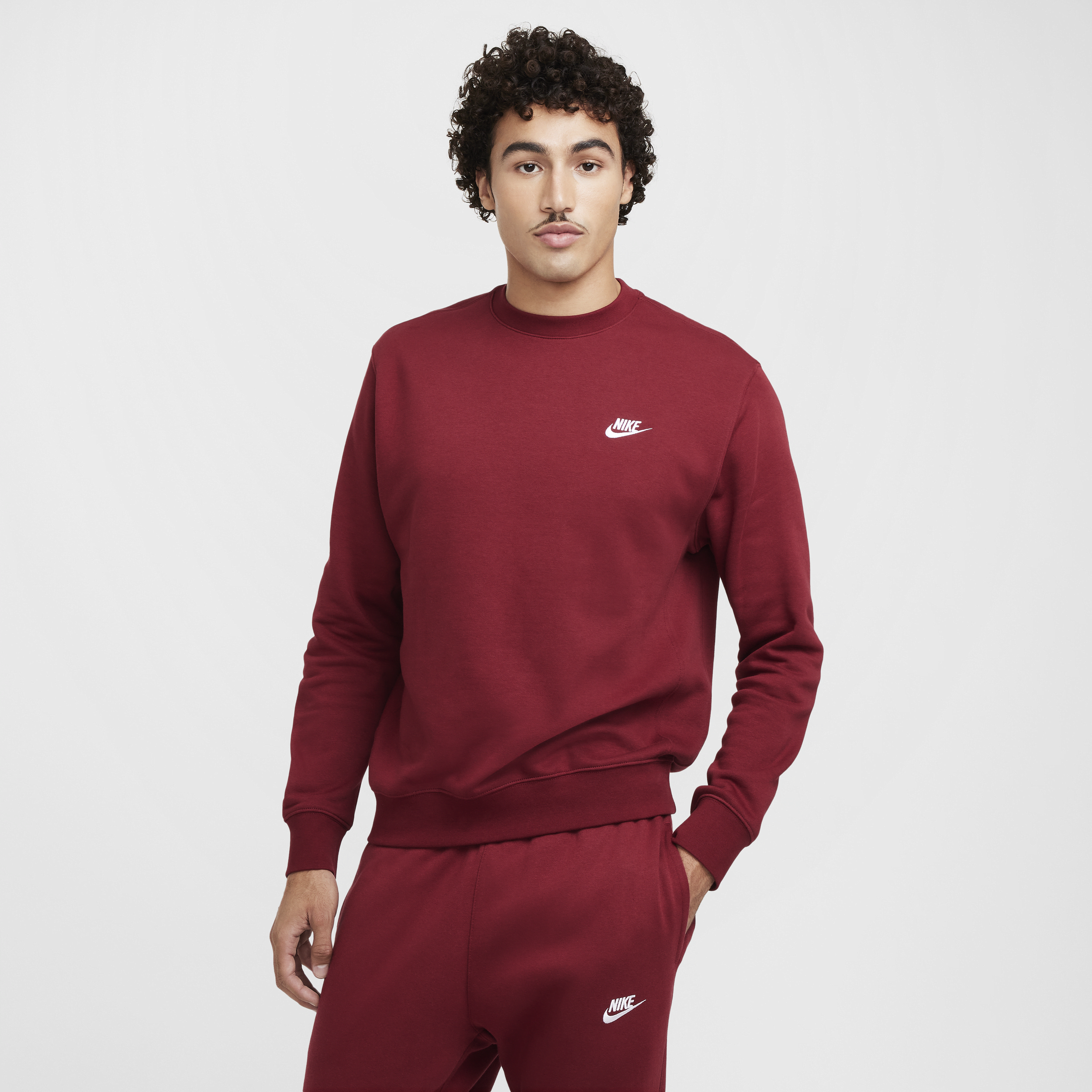 haut-nike-sportswear-club-fleece-pour-homme-rouge-m-bv2662-677