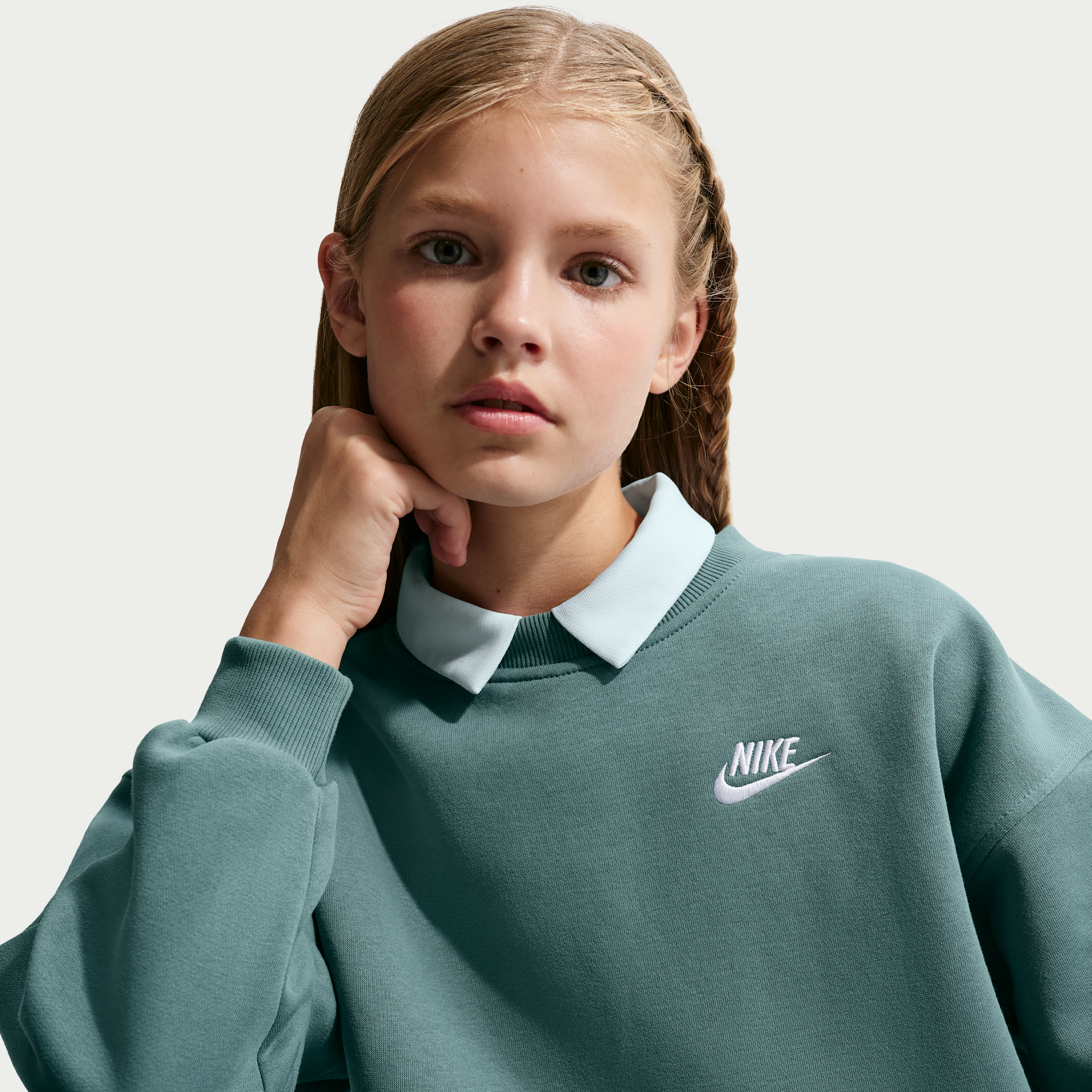 Thumbnail - Nike Club Fleece Oversize-Sweatshirt (ältere Kinder) - Grau