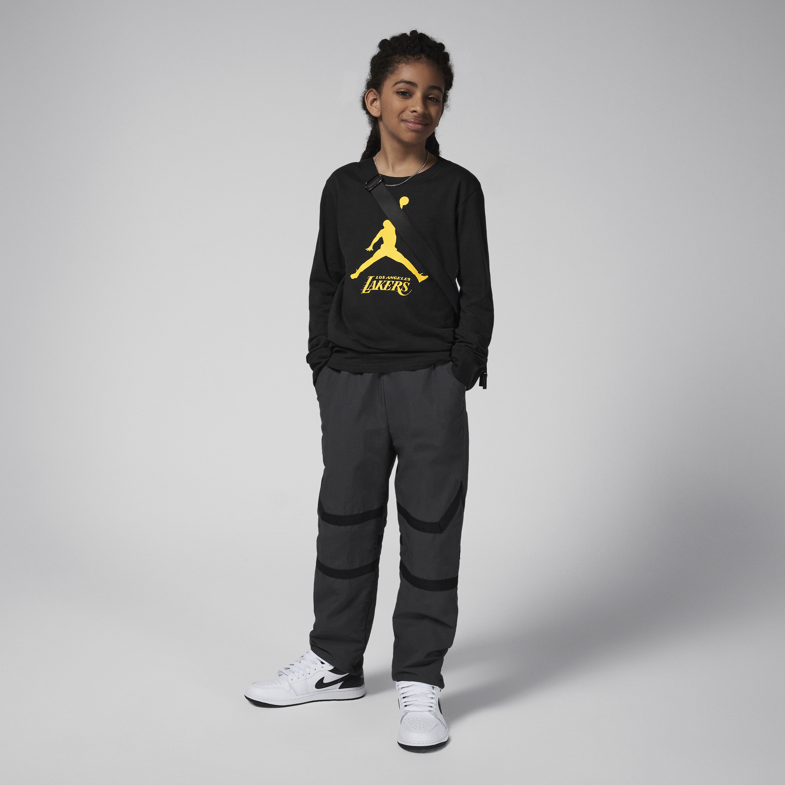 Jordan Los Angeles Lakers Essential NBA-shirt met lange mouwen voor jongens Zwart