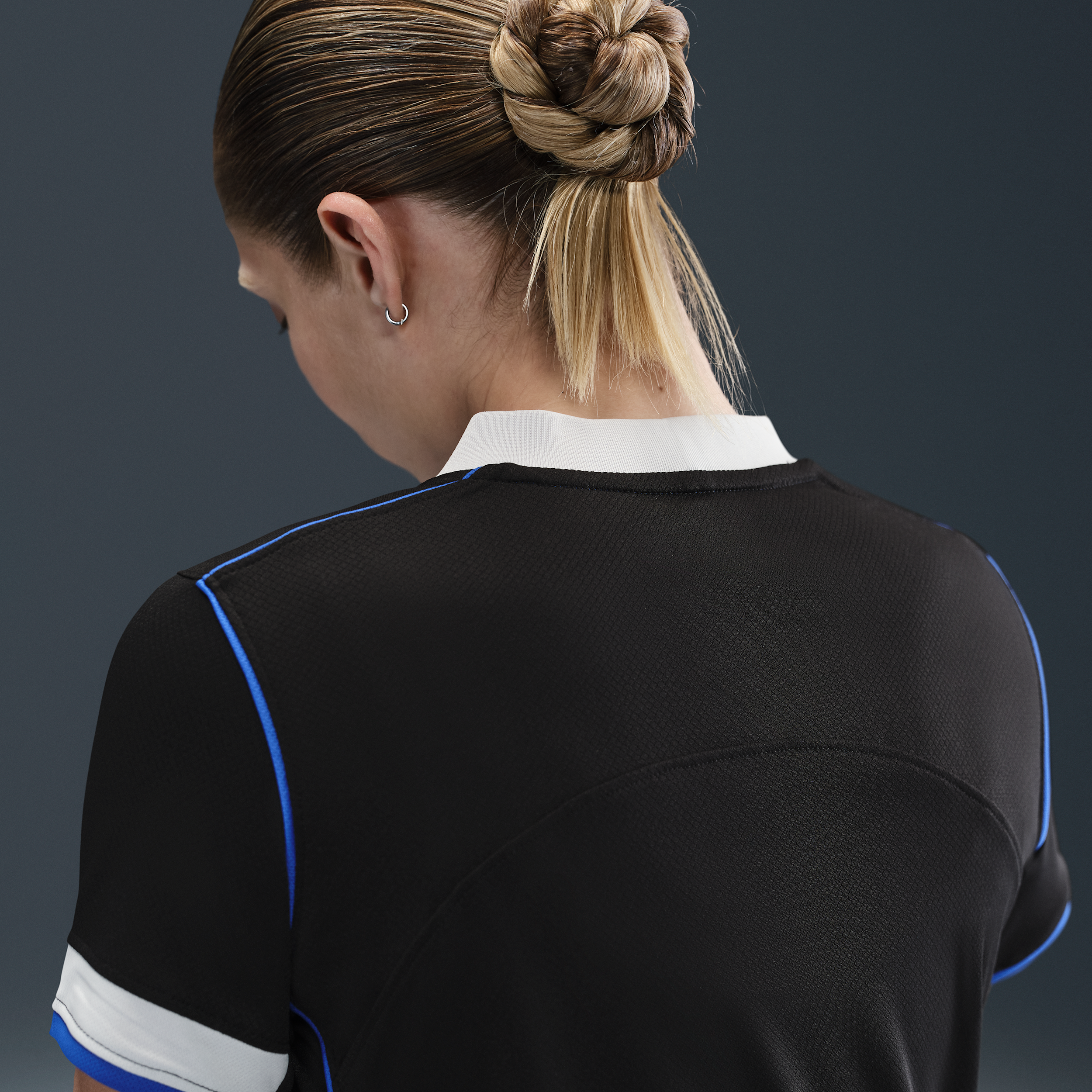 Thumbnail - FC Chelsea 2025/26 Stadium Third Total 90 Replika-Fußballtrikot mit Nike Dri-FIT-Technologie (Damen) - Schwarz