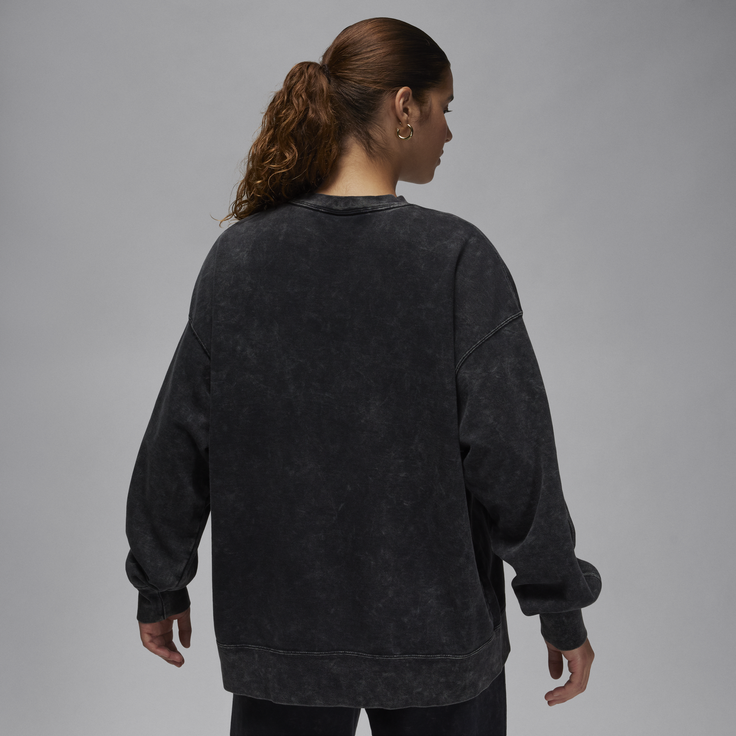 Jordan Flight Fleece sweatshirt met wassing en ronde hals voor dames Zwart