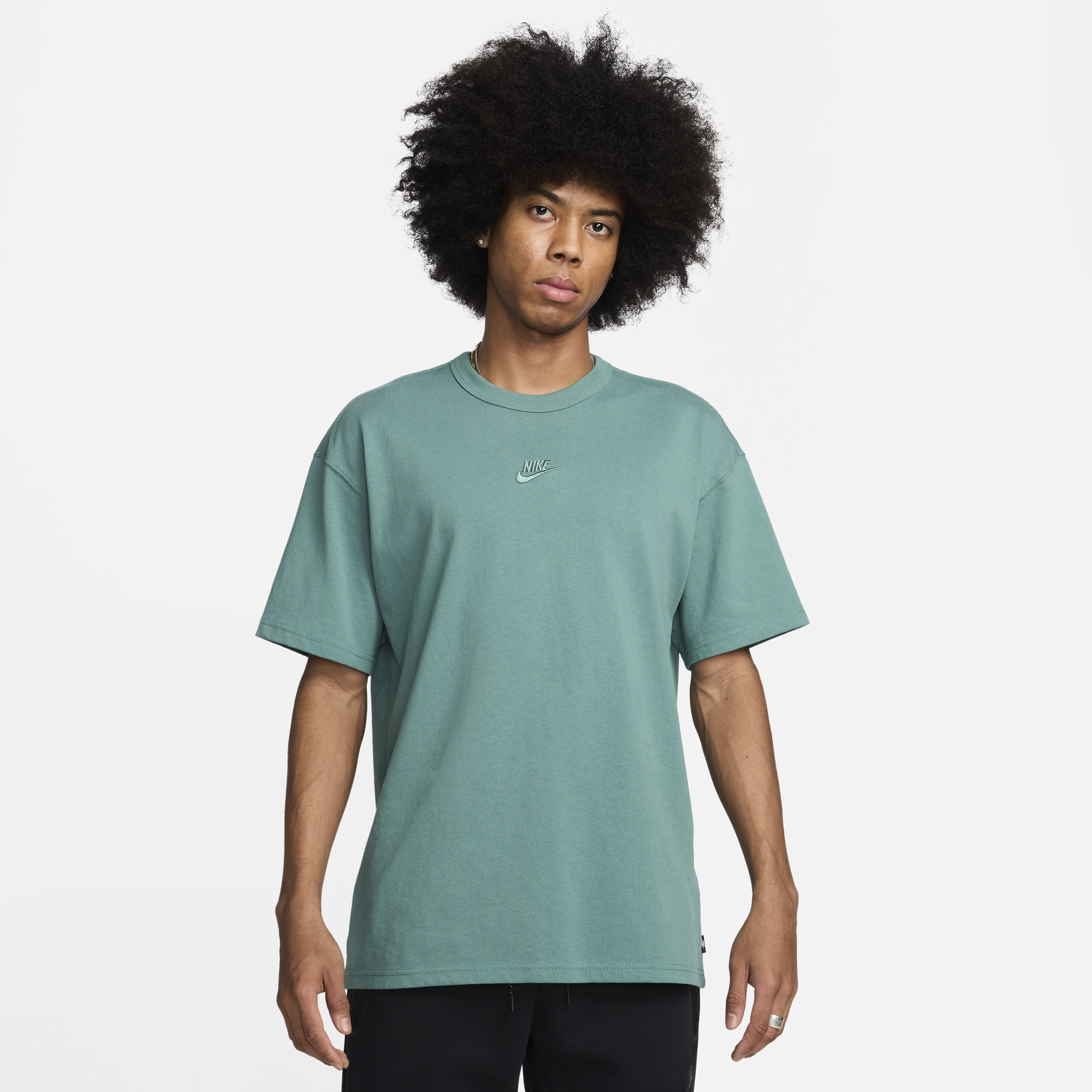 Image of Nike Sportswear Premium Essentials T-shirt voor heren - Groen