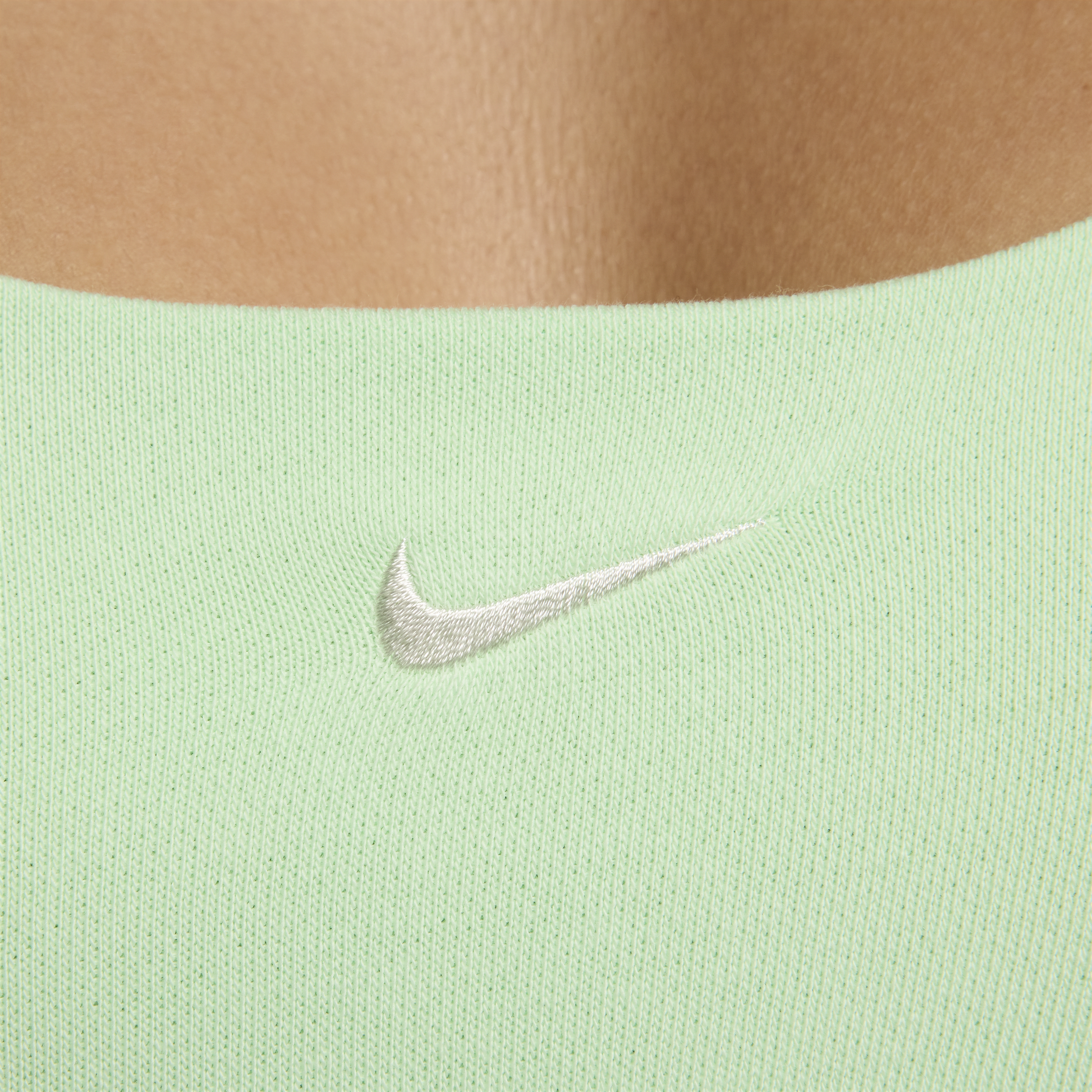 Nike Sportswear Chill Terry aansluitende korte tanktop van sweatstof voor dames Groen