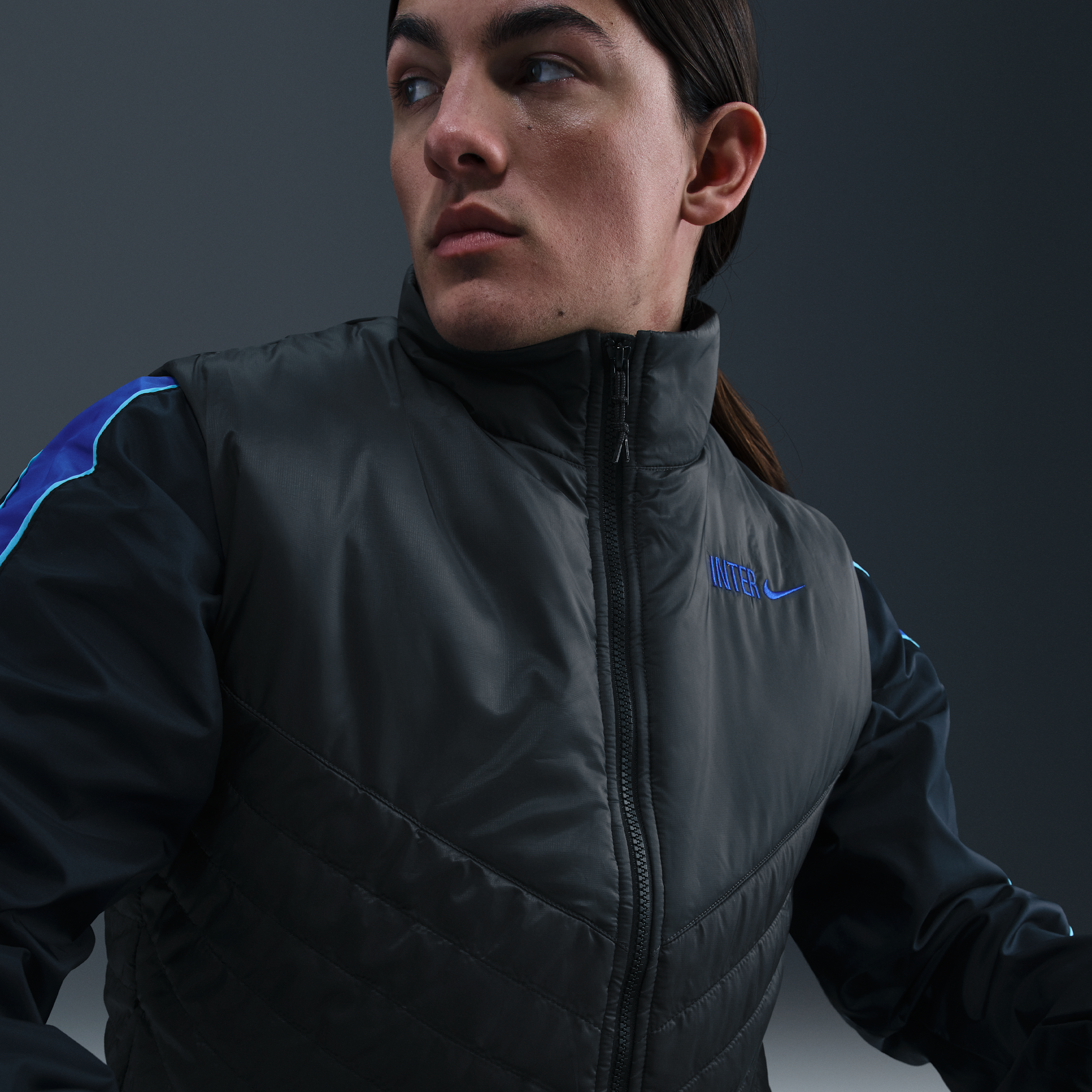 Thumbnail - Inter Mailand Windrunner Nike Therma-FIT mittelschwere Fußballweste (Herren) - Schwarz