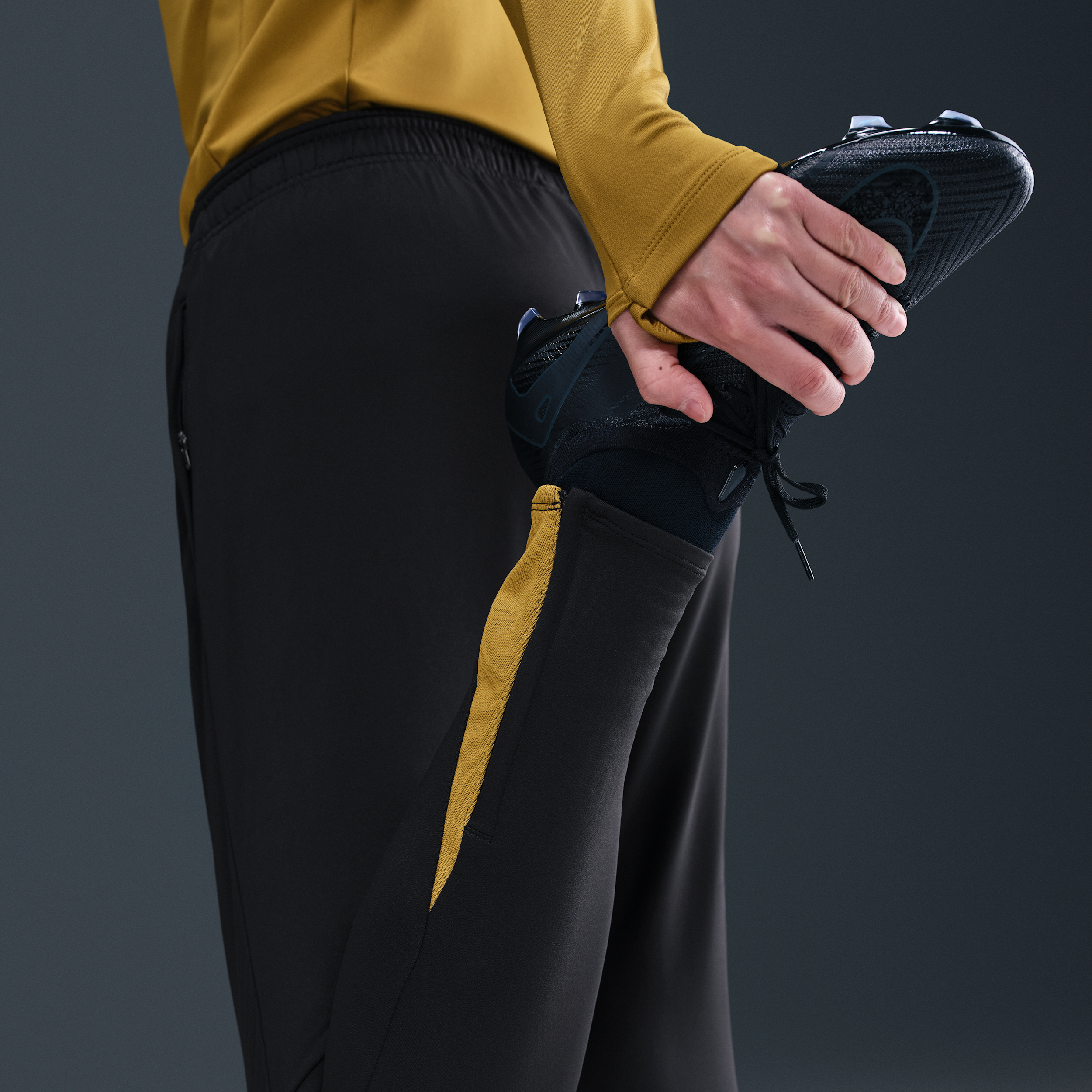 Thumbnail - Niederlande Strike Nike Dri-FIT Strick-Fußballhose (Damen) - Schwarz