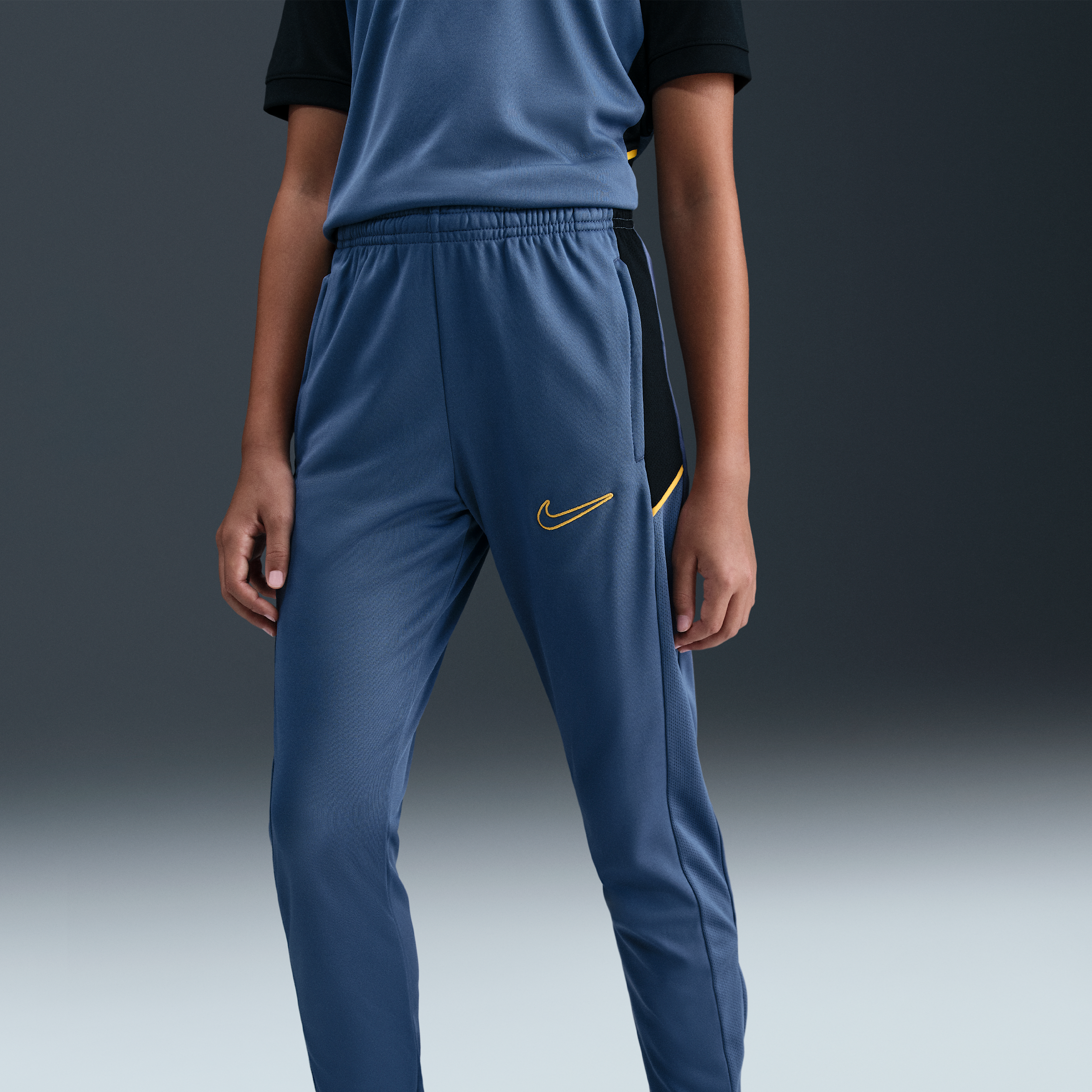 Thumbnail - Nike Academy Dri-FIT Fußballhose (ältere Kinder) - Blau