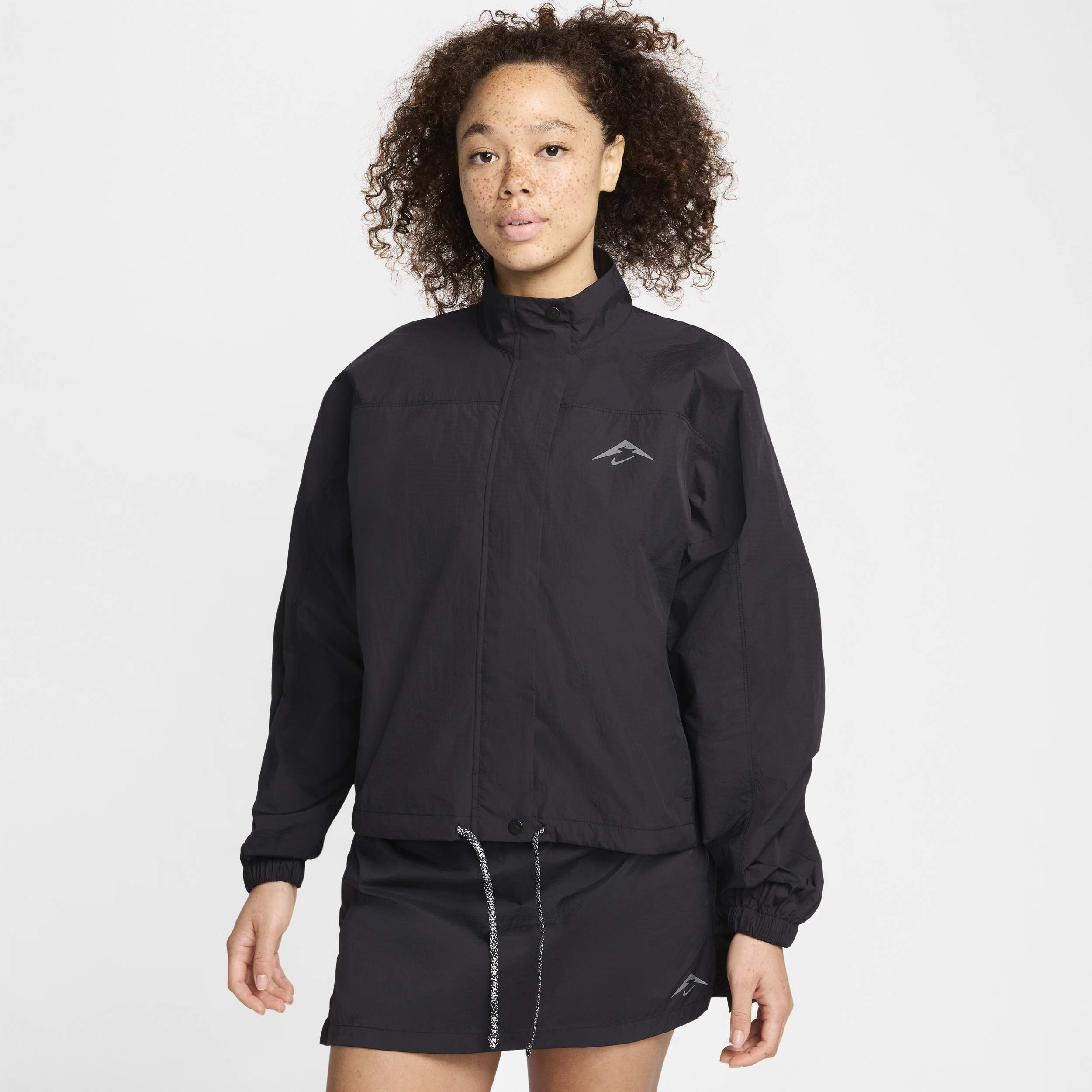 Nike Trail Repel UV hardloopjack voor dames Zwart