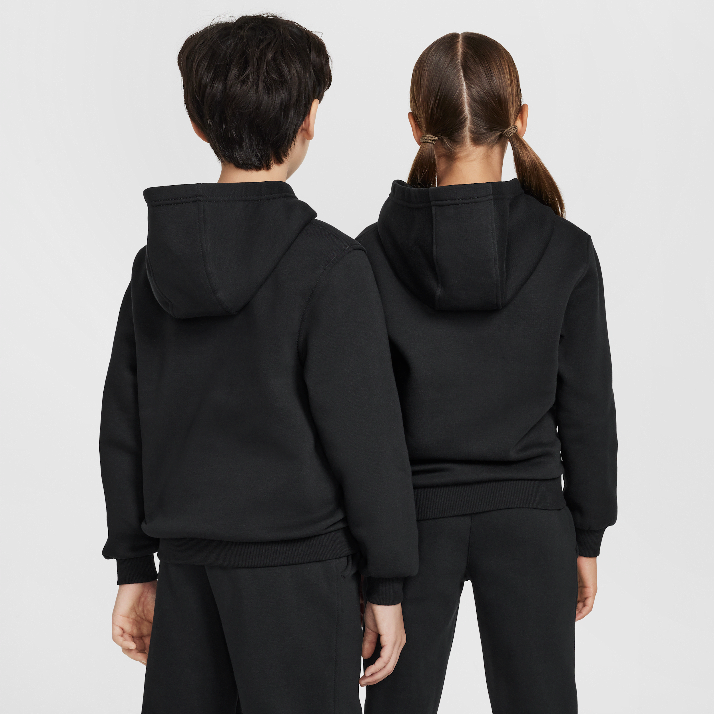 Thumbnail - Kylian Mbappé Club Fleece Fußball-Hoodie (ältere Kinder) - Schwarz