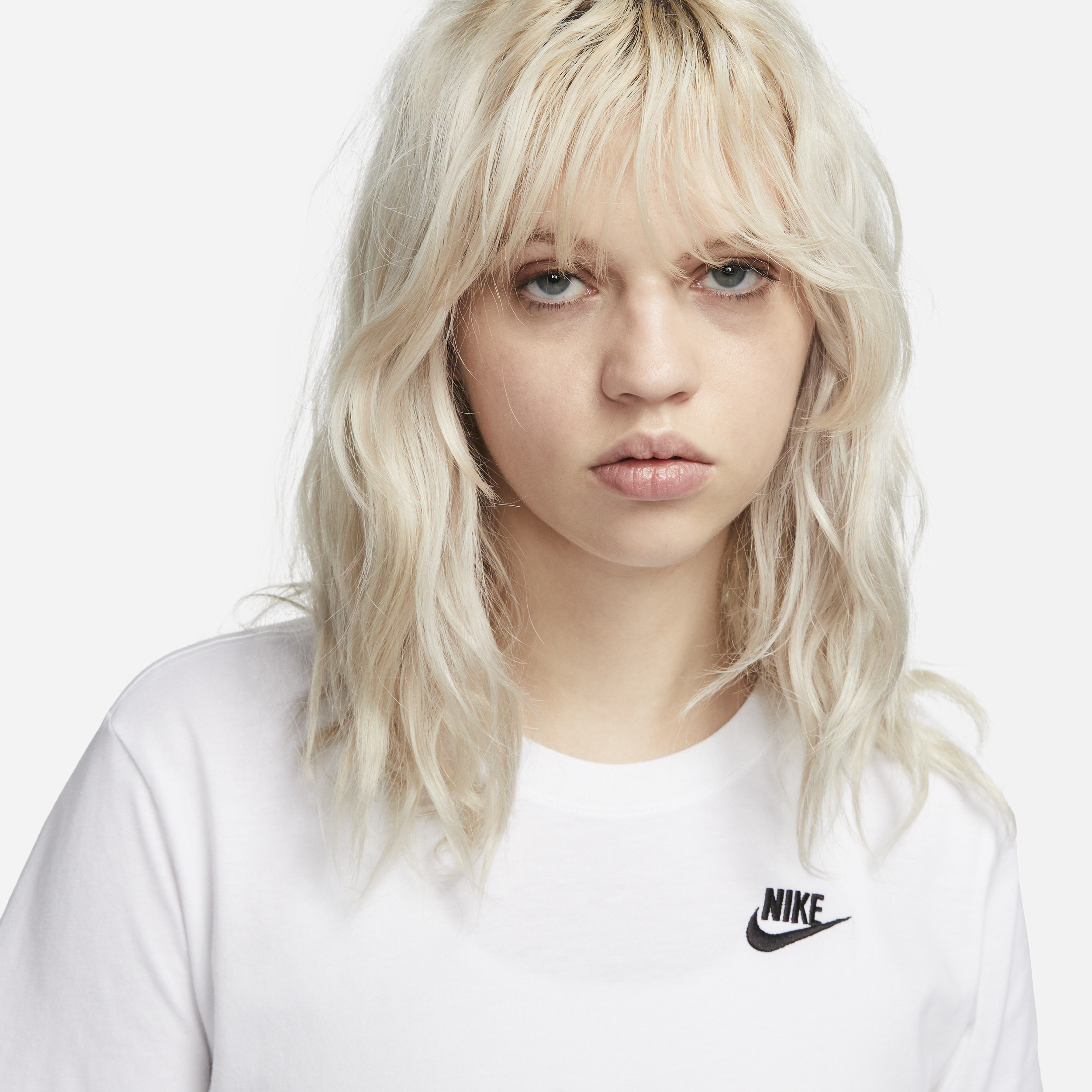 Tee-shirt Nike Sportswear Club Essentials pour femme - Blanc