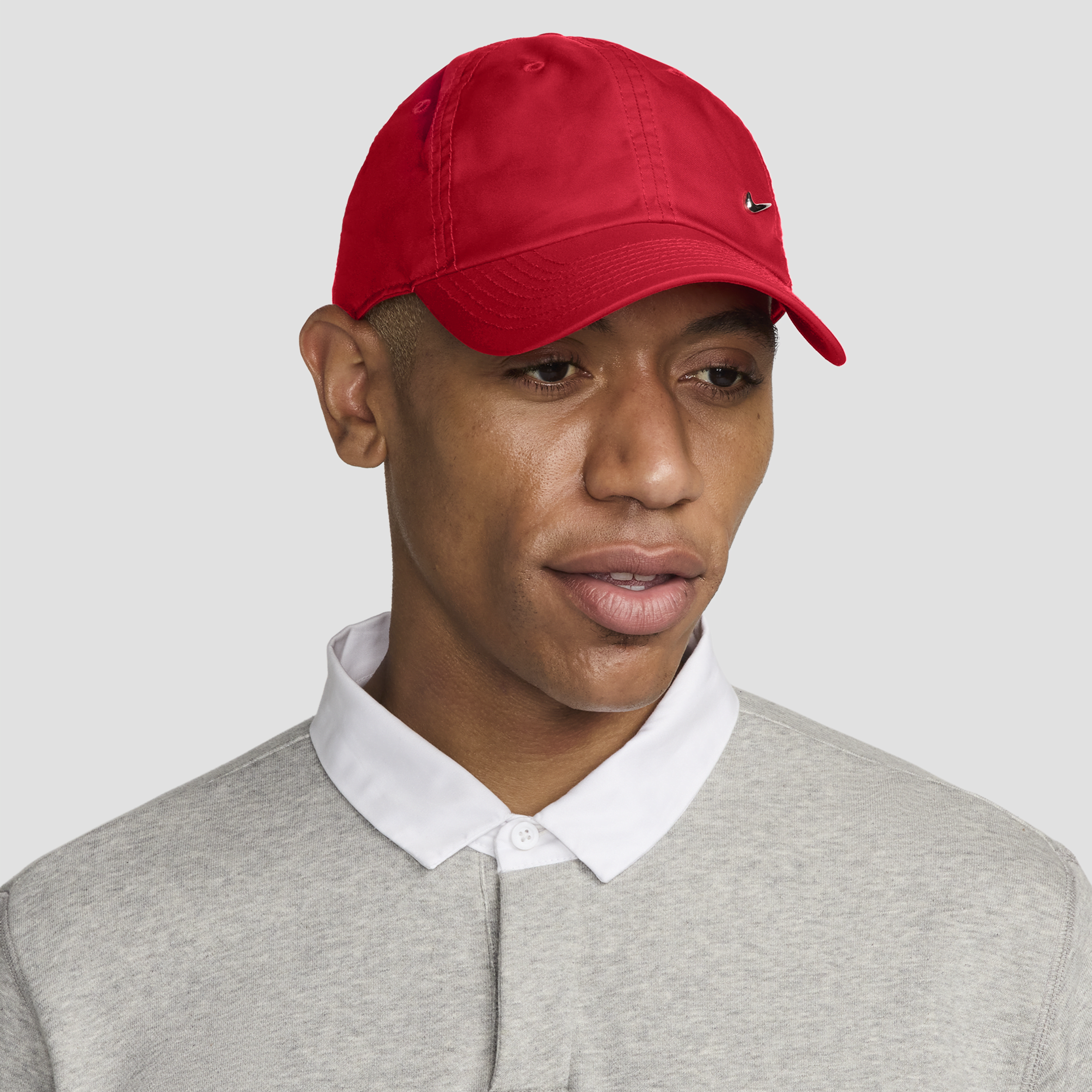 Nike Dri-FIT Club Unstructured Metal Swoosh Cap - Red - Polyester
