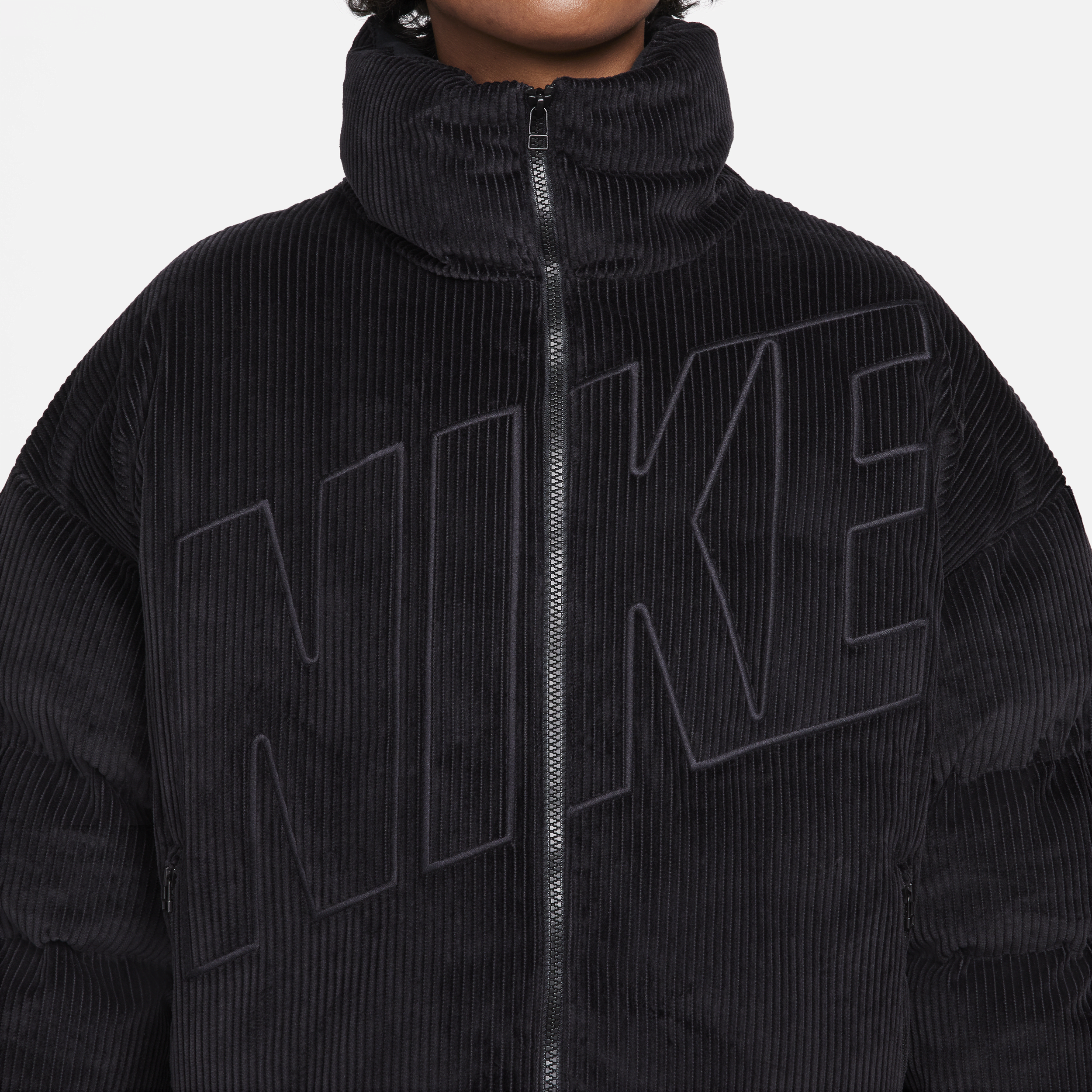 Nike Sportswear Essential Therma-FIT oversized gewatteerd corduroy jack voor dames Zwart