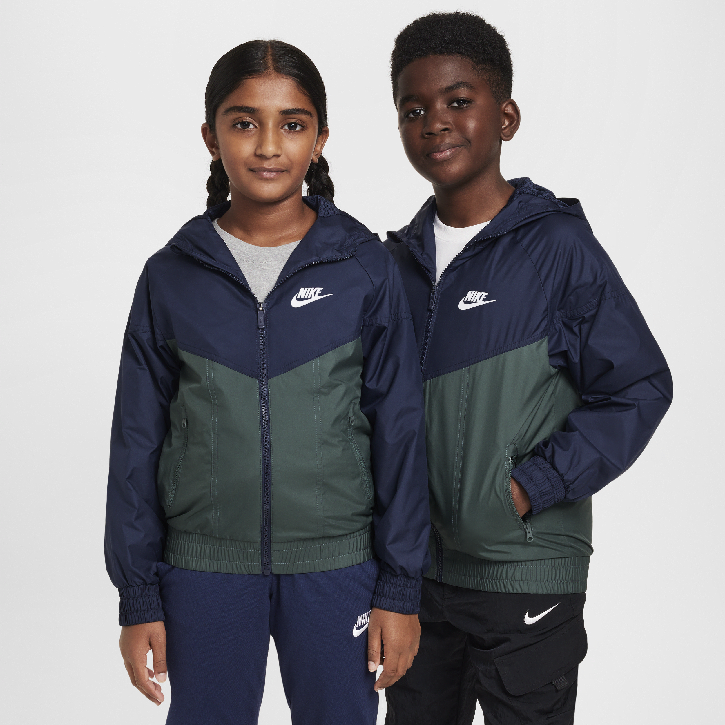 Veste à capuche déperlante Nike Sportswear Windrunner pour ado - Bleu